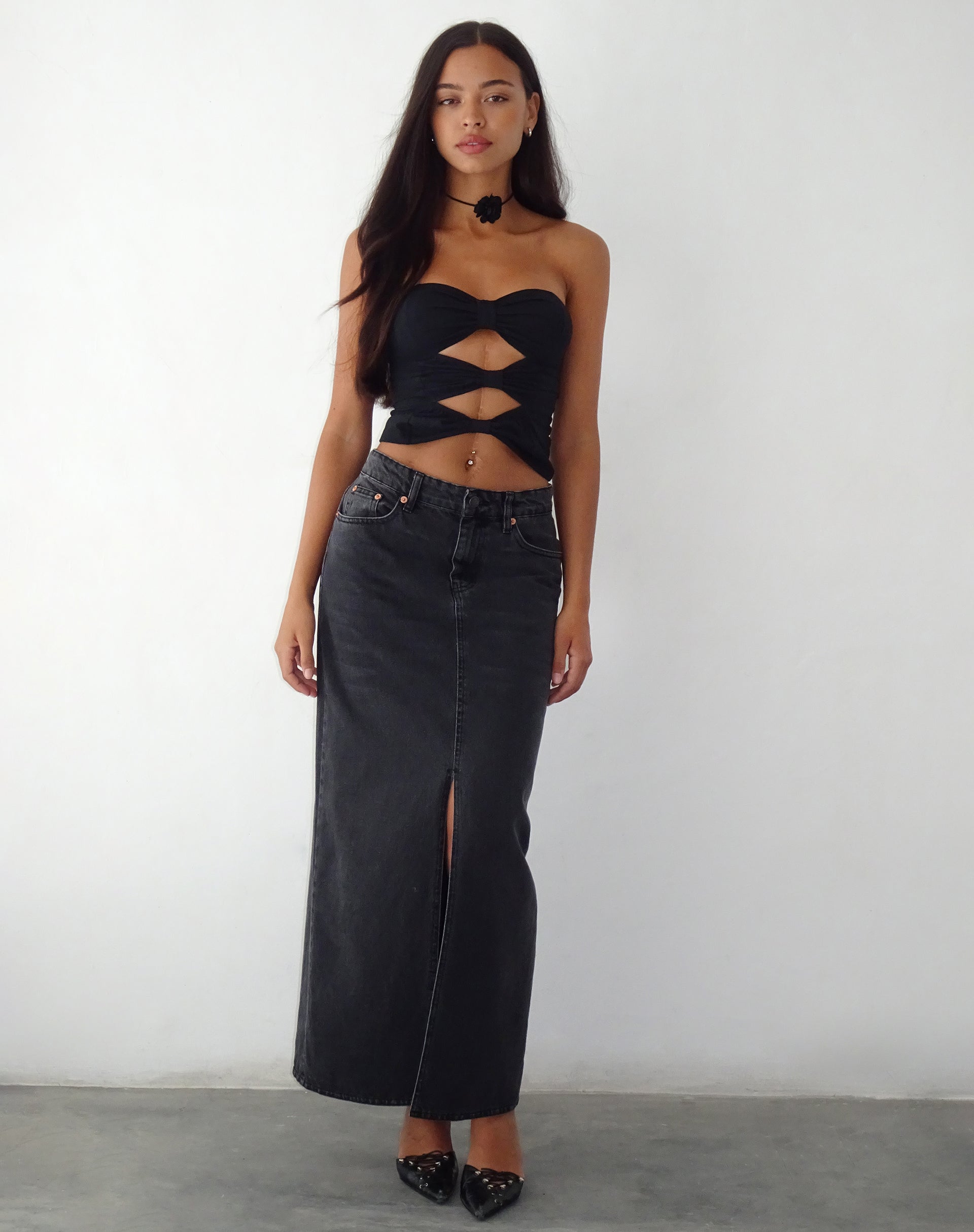 Immagine di Widayu Bow Twist Bandeau Top in Black