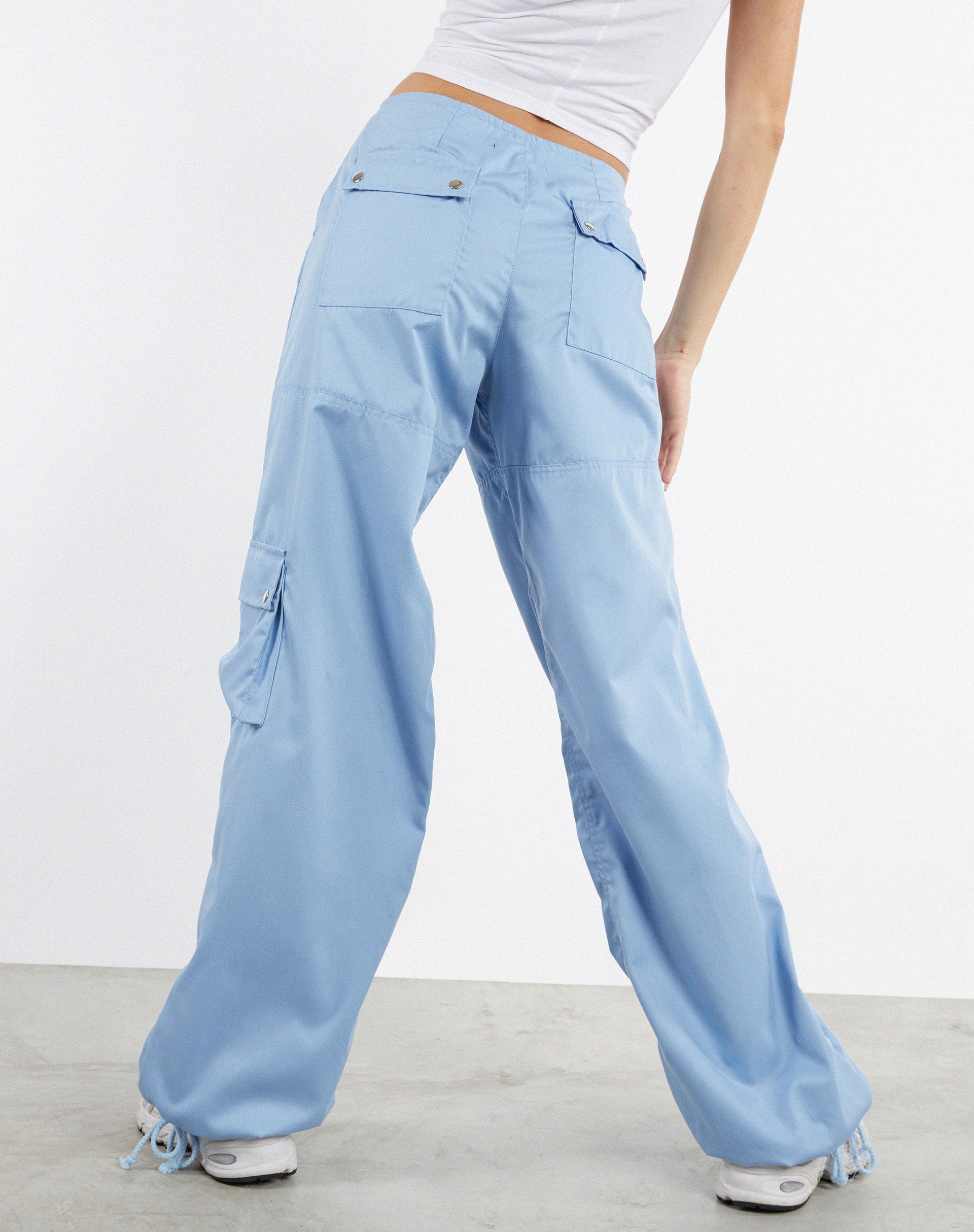immagine di MOTEL X JACQUIE Xander - Pantaloni cargo in cotone drill blu