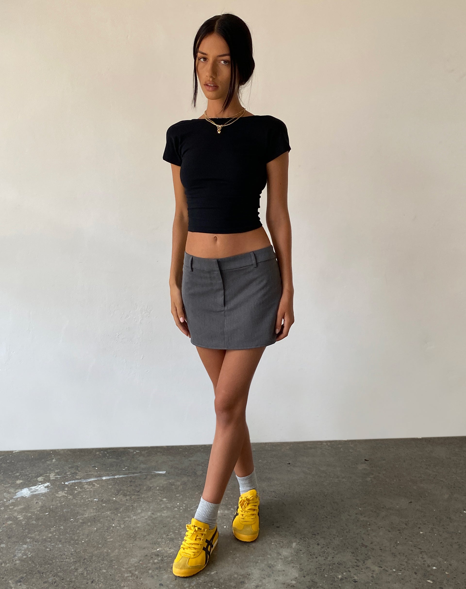 Immagine di Sukra Mini Tailored Skirt in Charcoal