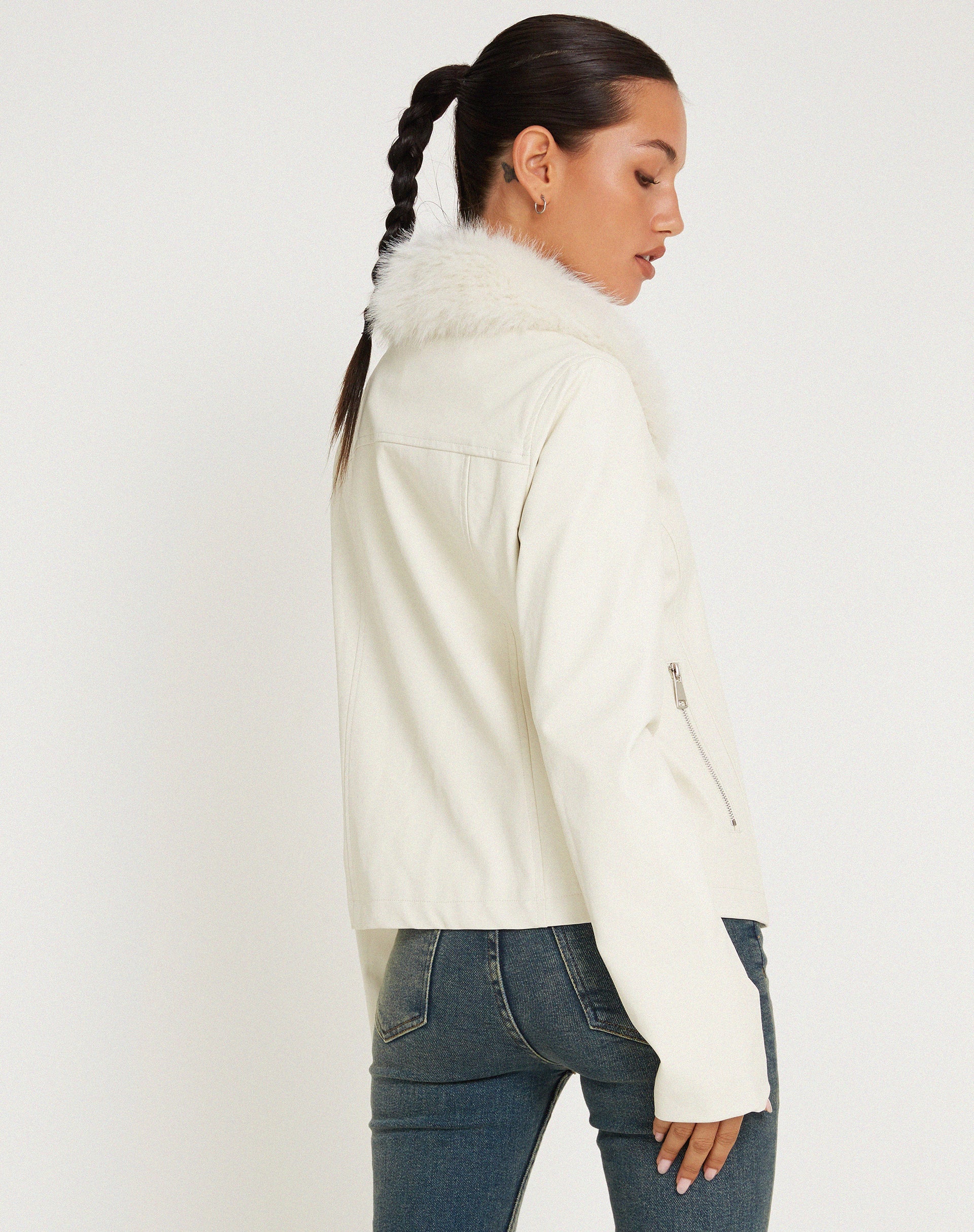 immagine di Yindo Zip Up Jacket in PU Bianco