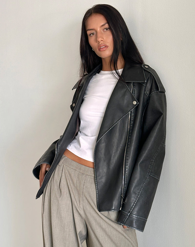 Immagine di Zebbie Distressed PU Biker Jacket in Nero