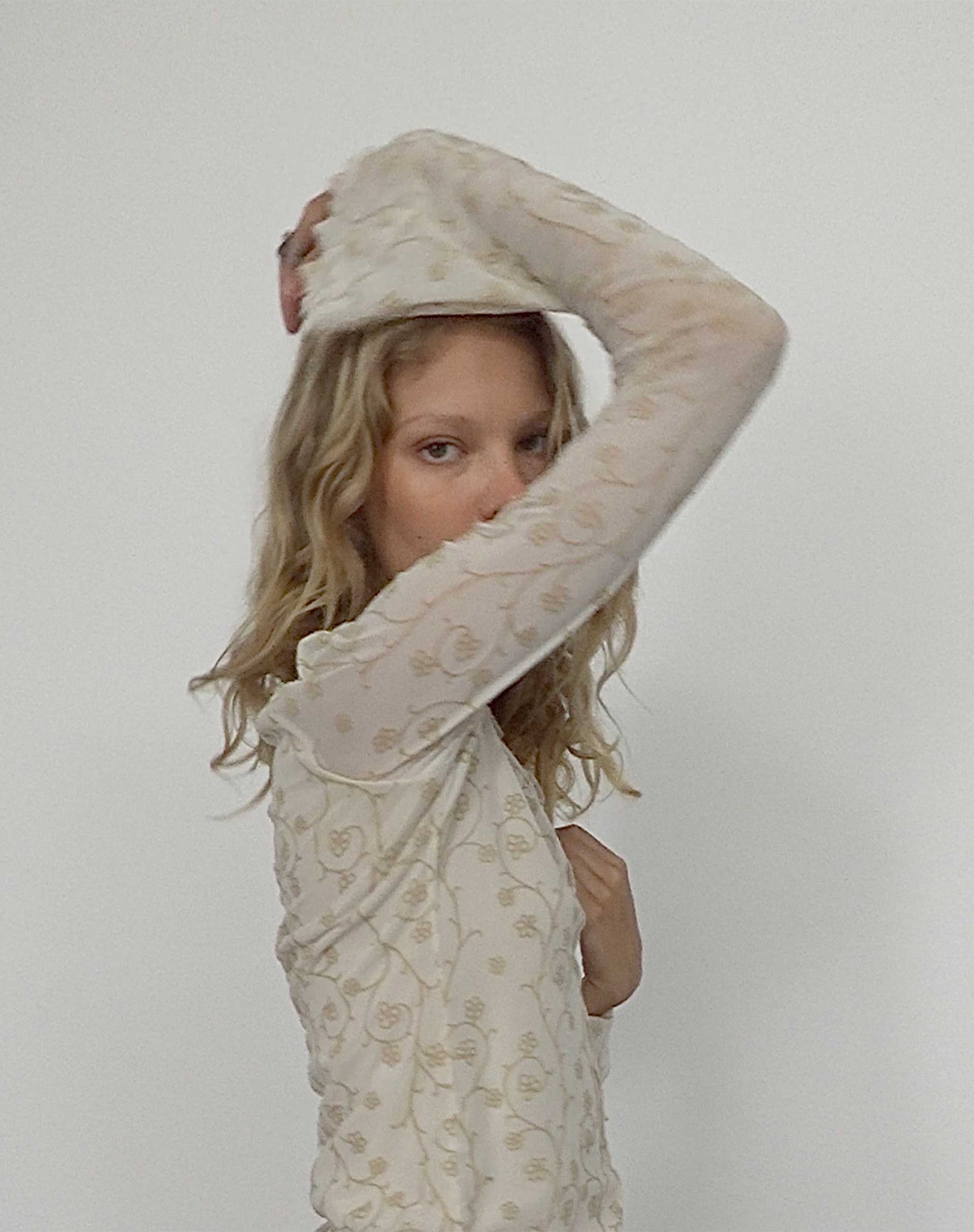 immagine di Zest Top a manica lunga in rete beige con floccatura marrone chiaro