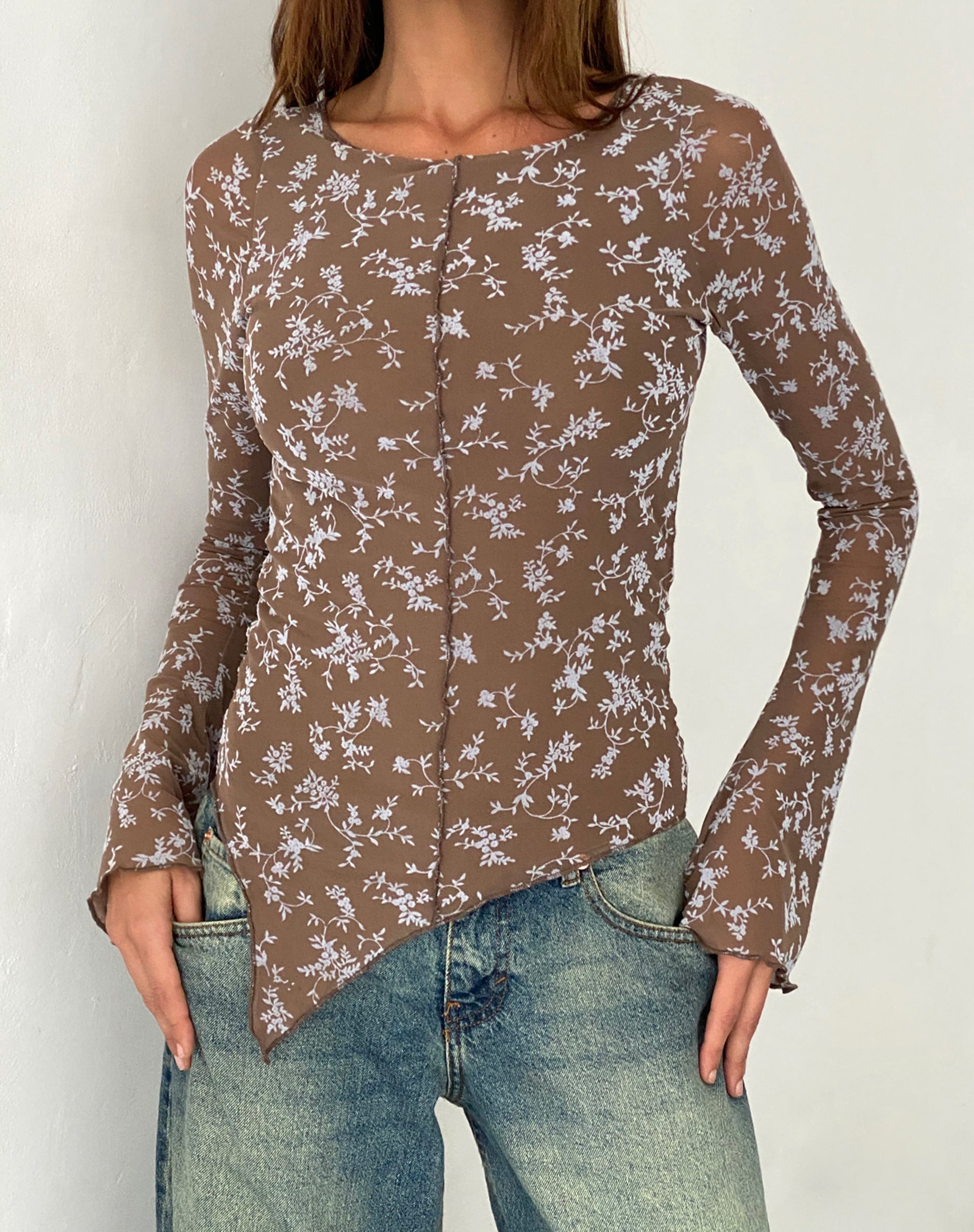 Immagine di Zest Top a maniche lunghe in maglia botanica Dark Taupe