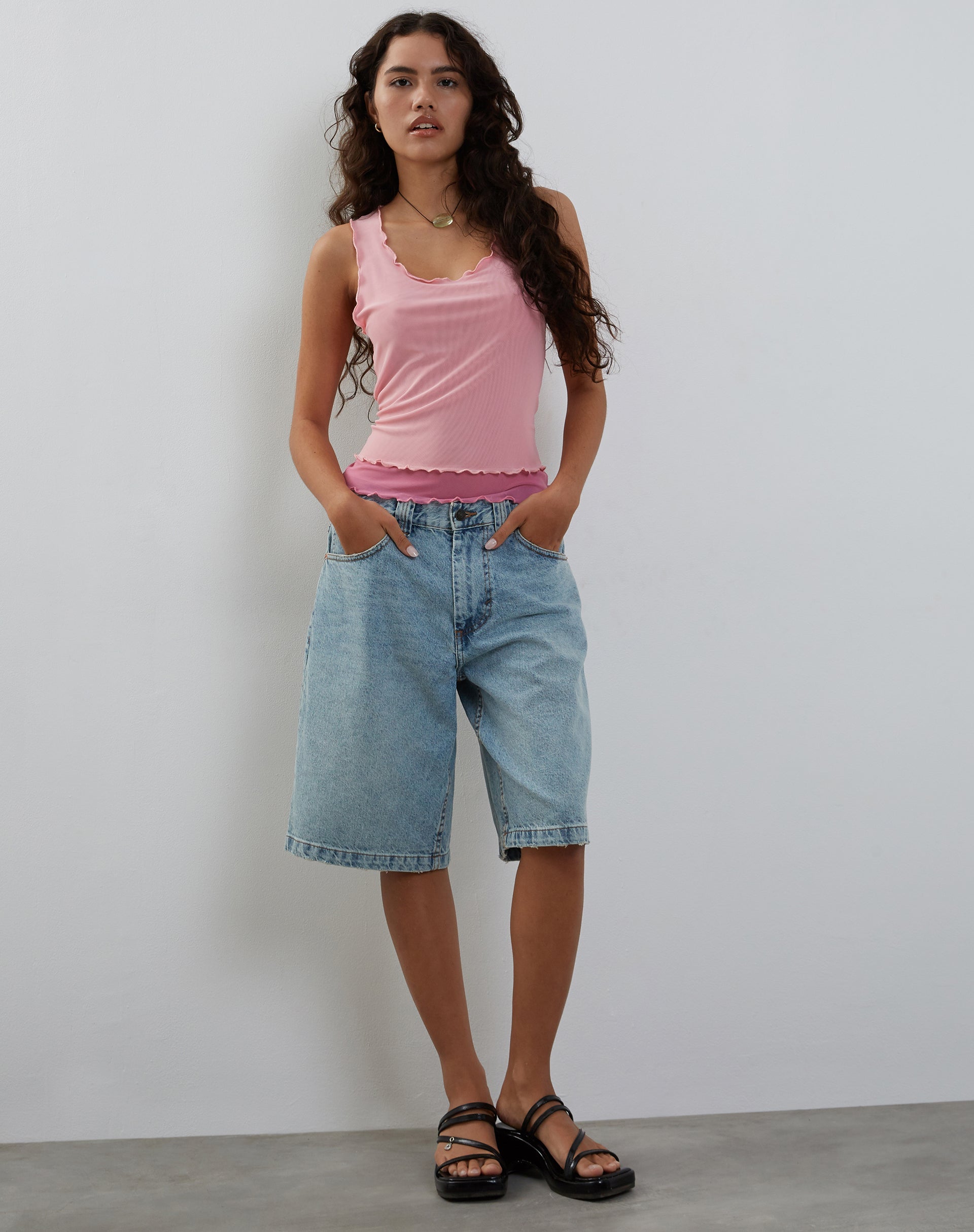 Immagine di Zeta Gilet Top in rosa con fodera rosa scuro