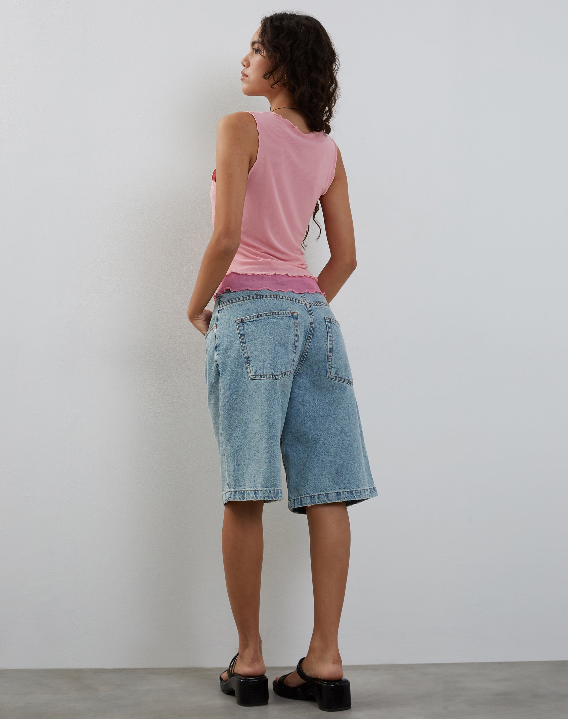 Immagine di Zeta Gilet Top in rosa con fodera rosa scuro