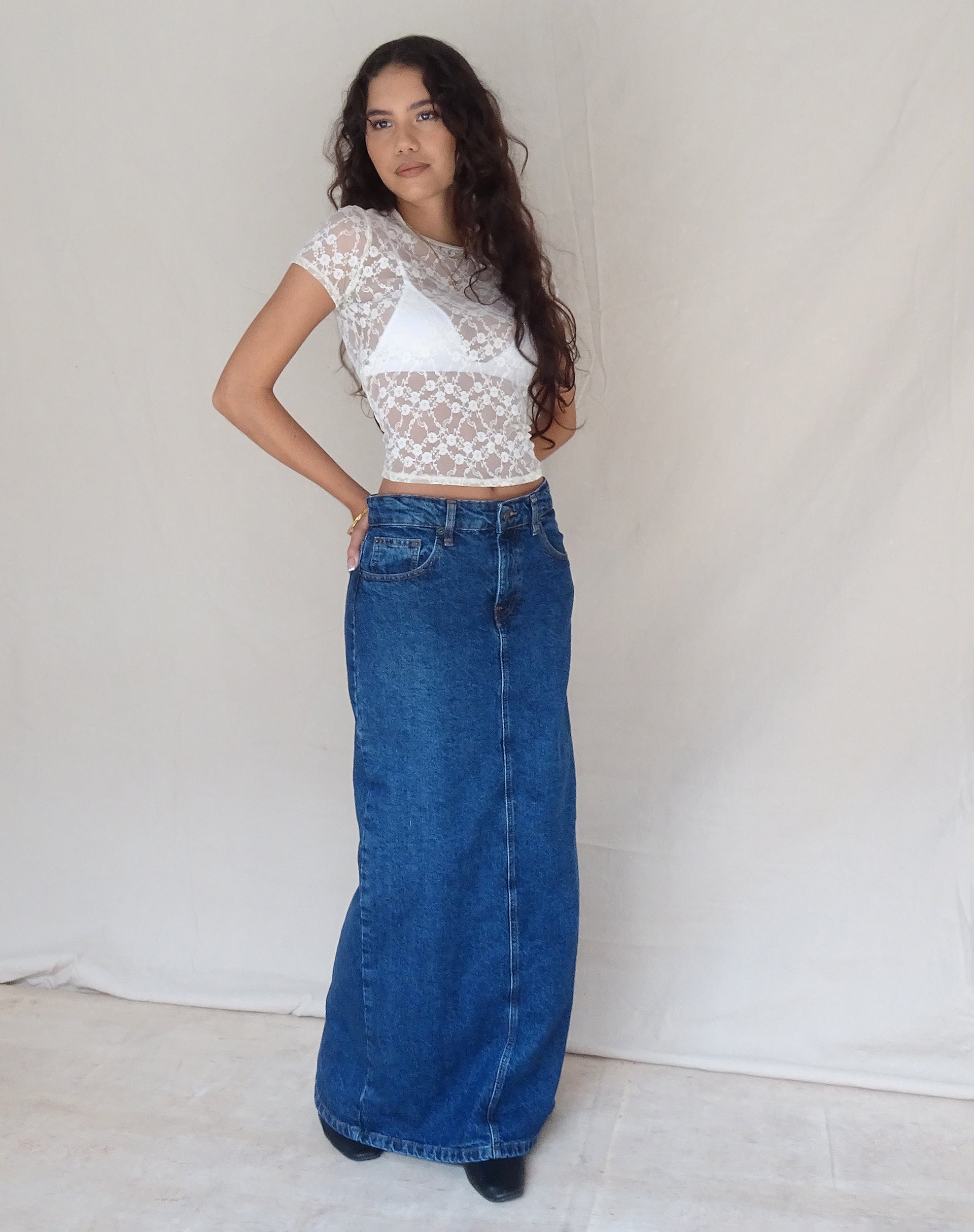 immagine di Maxi gonna in denim a vita bassa in blu medio usato