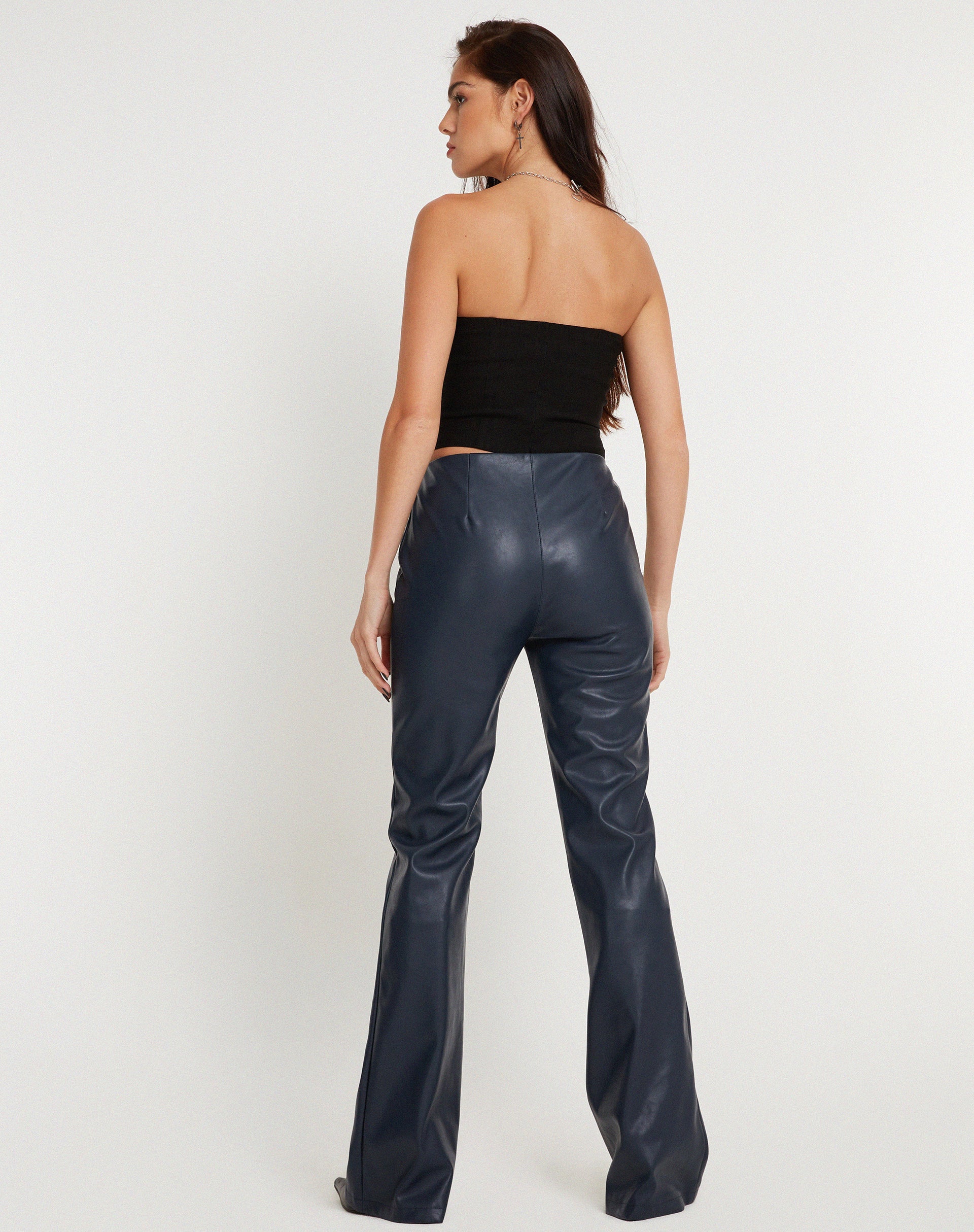 Immagine dei pantaloni Zyanna Flare in PU Dark Navy