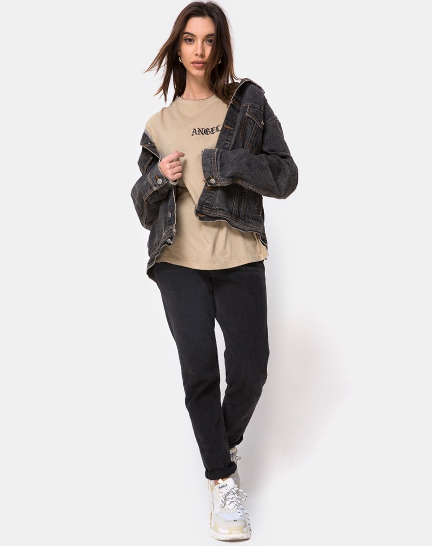 Immagine della t-shirt oversize Basic Tan con ricamo Angelo