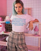 Immagine della t-shirt oversize basic in rosa tenue con testo Almond Milk Girl X Top Girl