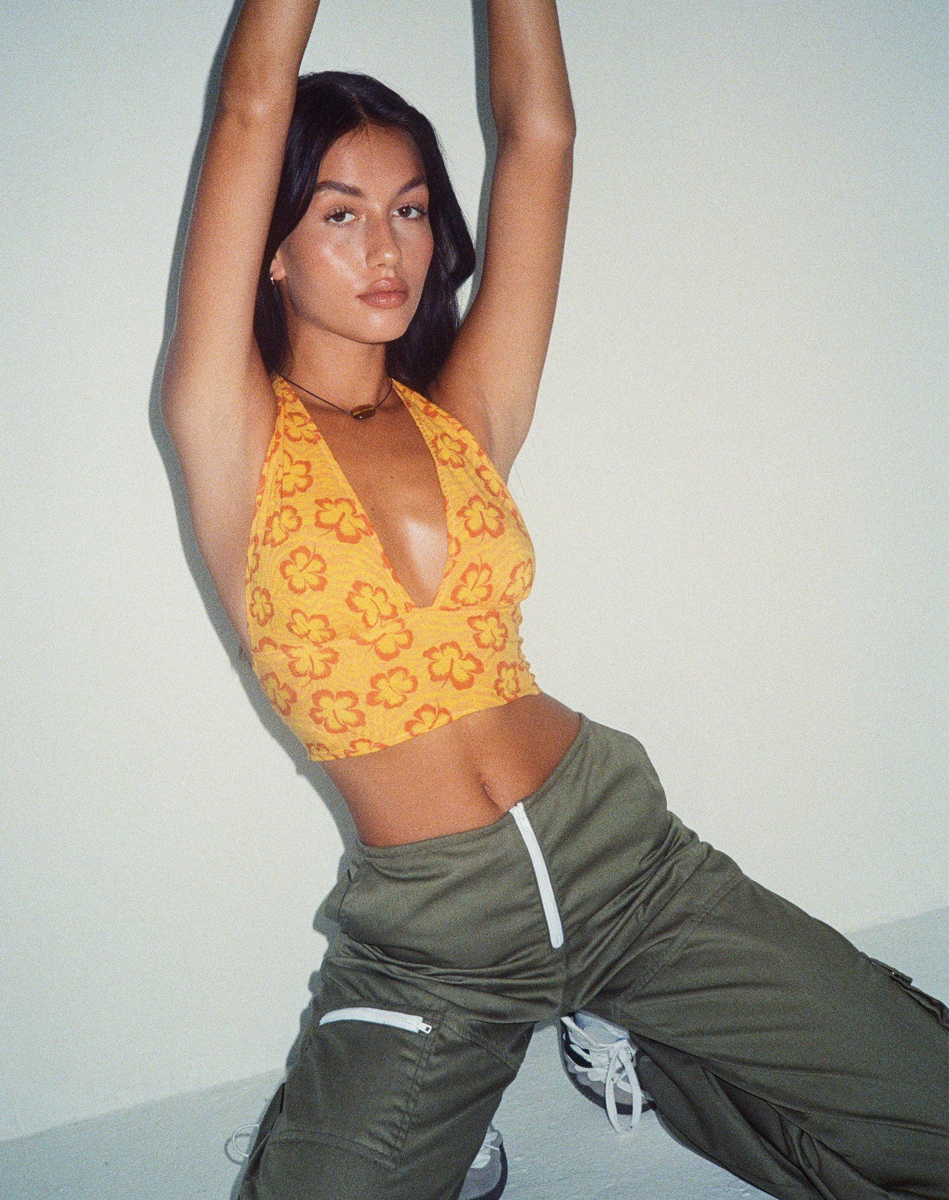 immagine di MOTEL X BARBARA Nanda Crop Top in Hibiscus Zebra Orange