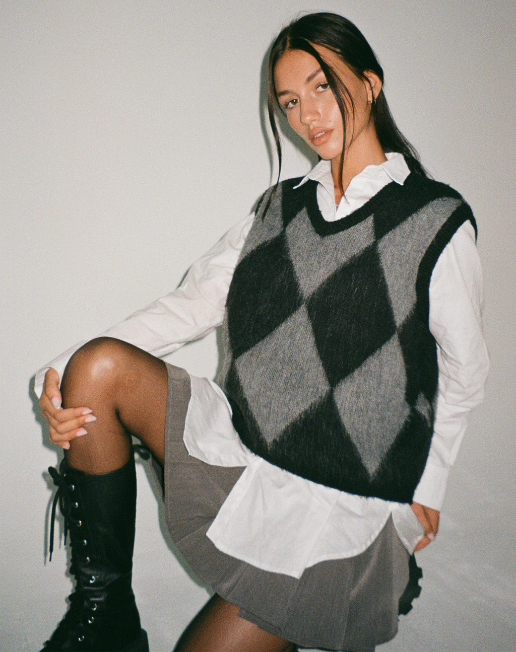 Gilet in maglia Arisa in grigio e nero arlecchino