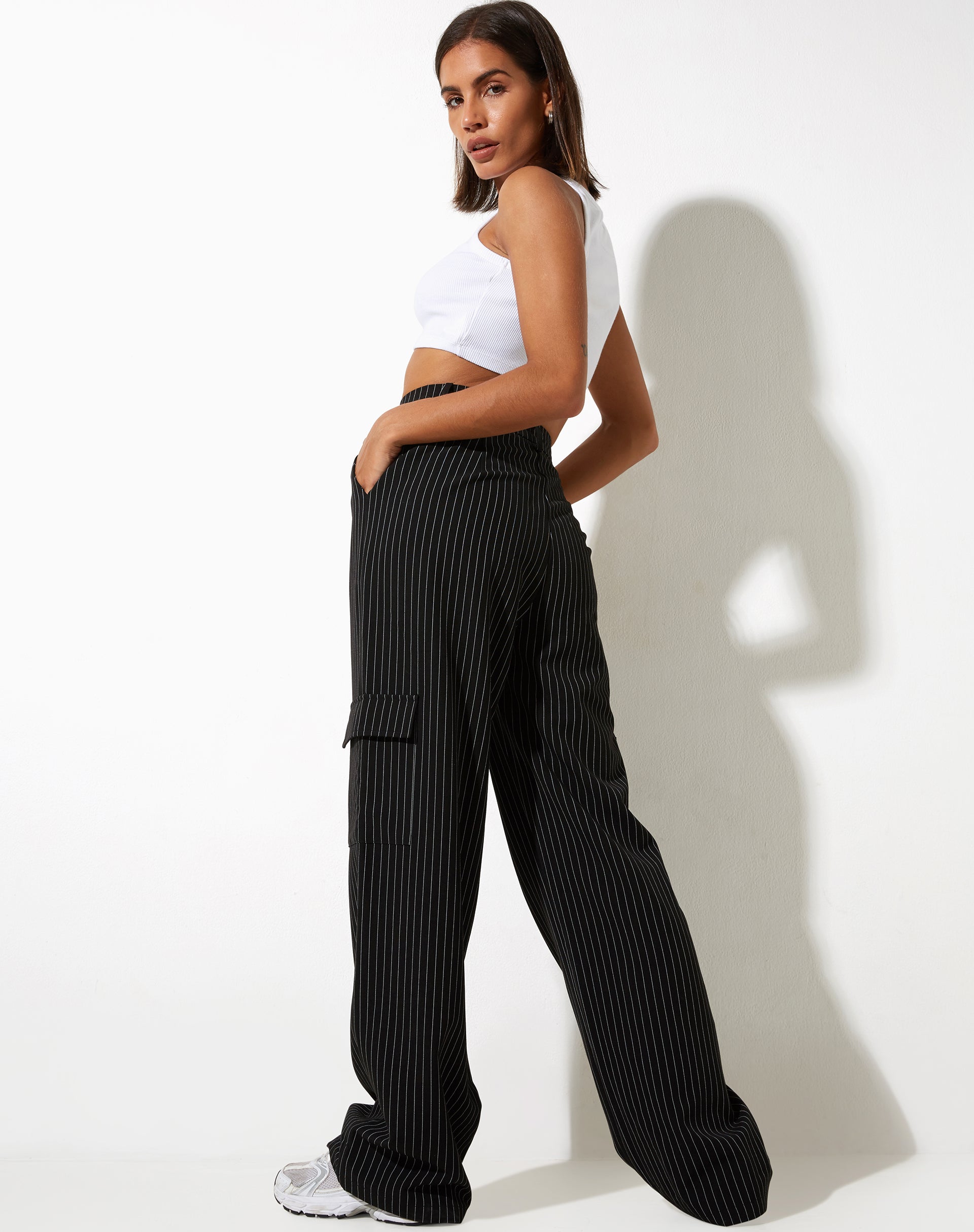 immagine di Abba Cargo Trouser in gessato nero