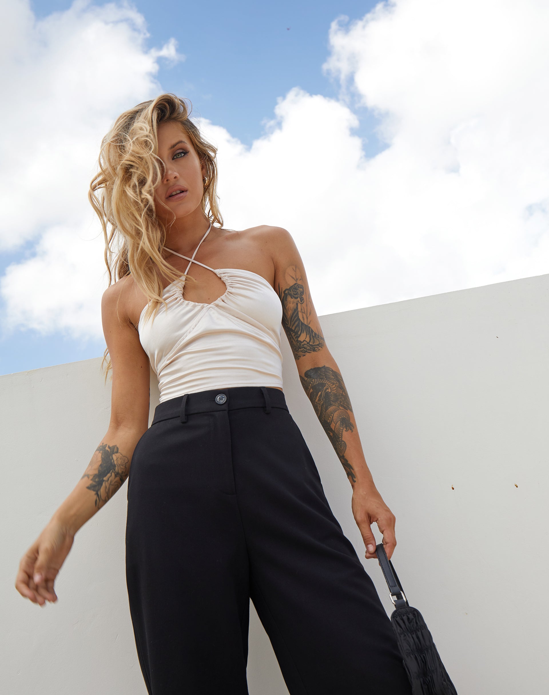 Immagine di Haltri Crop Top in raso avorio