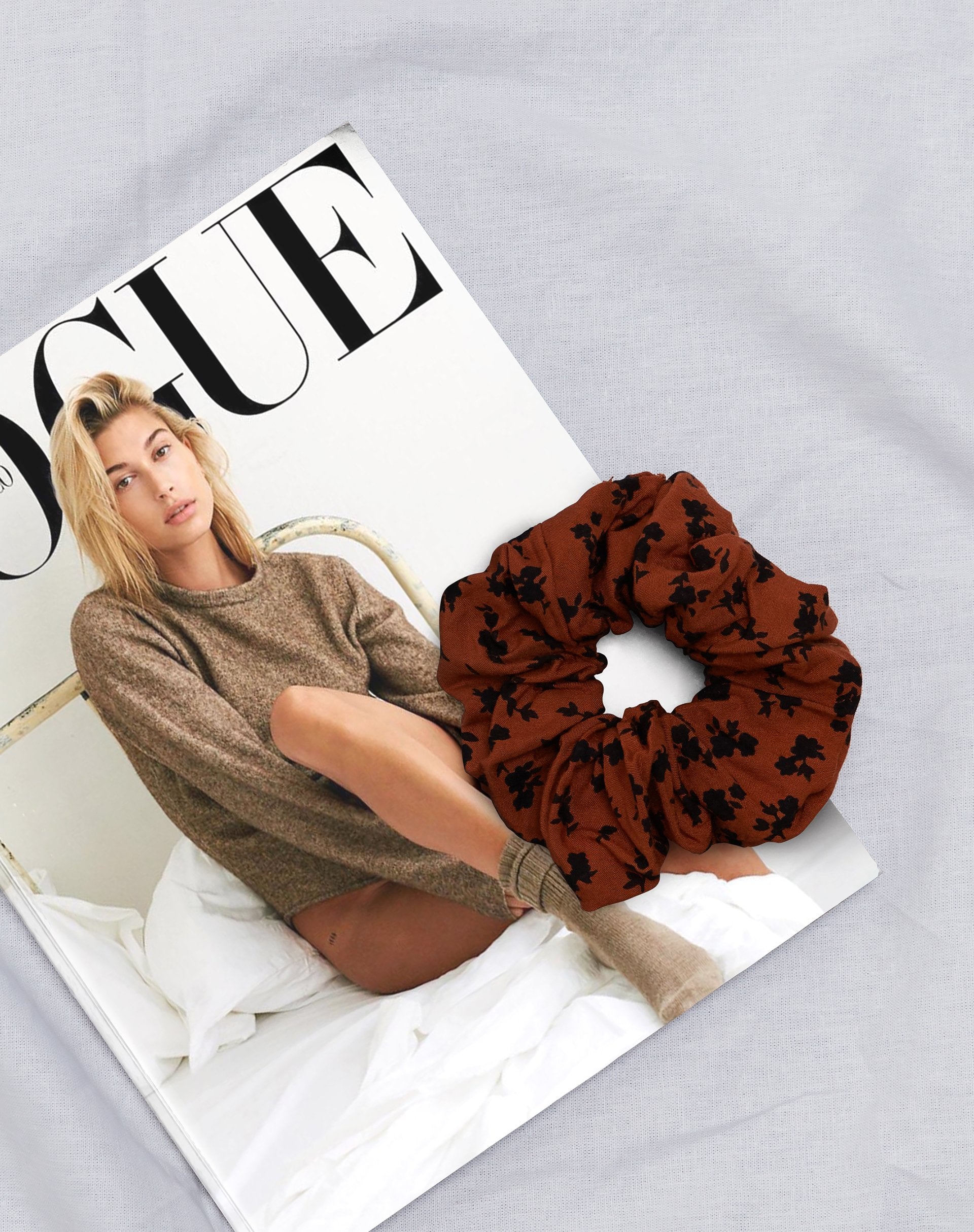 Immagine di Scrunchie in Dainty Daisy Bombay Brown