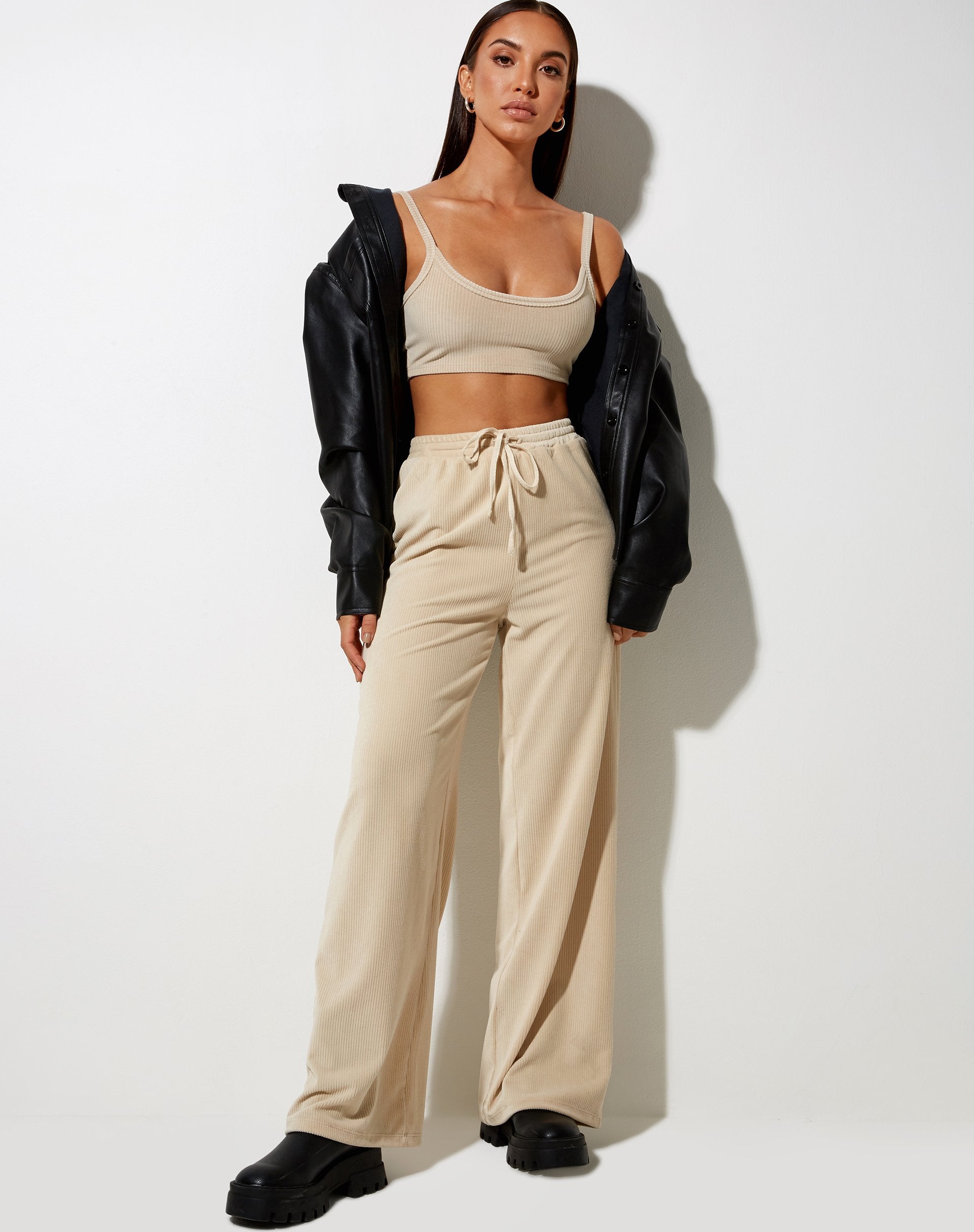 Immagine di Adda Bralet Top in velluto a coste beige neutro