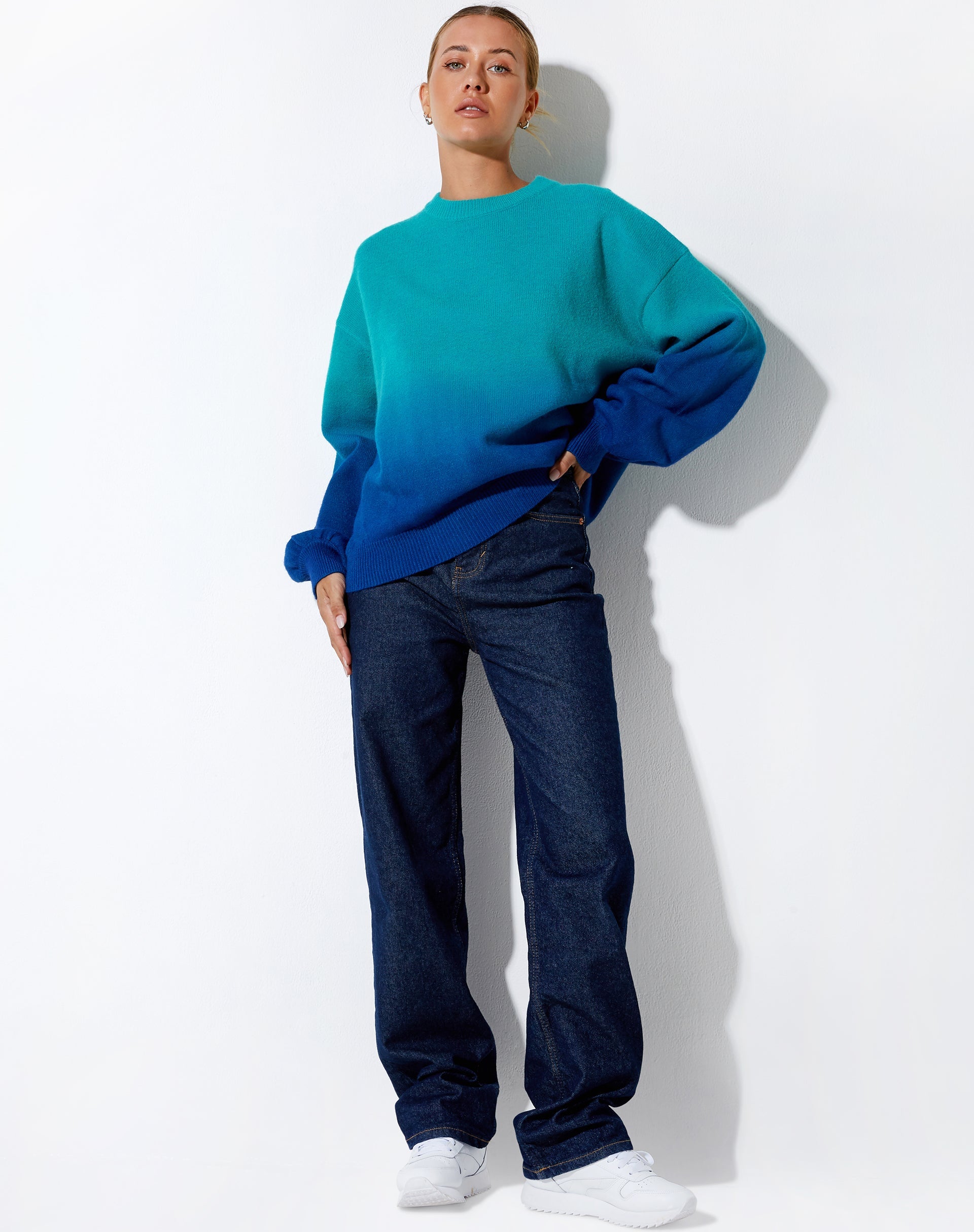immagine di Akari Jumper in blu sfumato