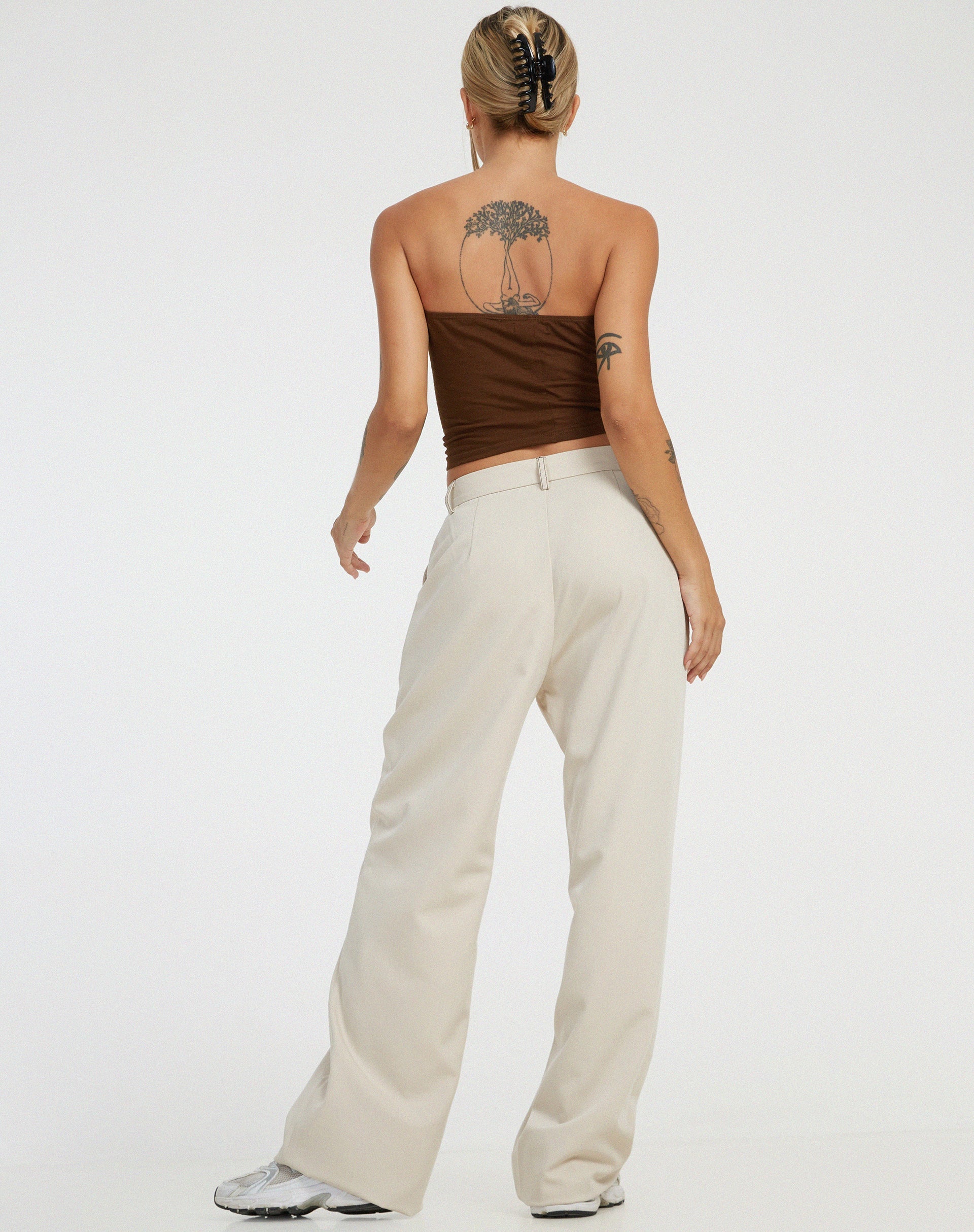 immagine del pantalone Albus in punto marrone ecrù
