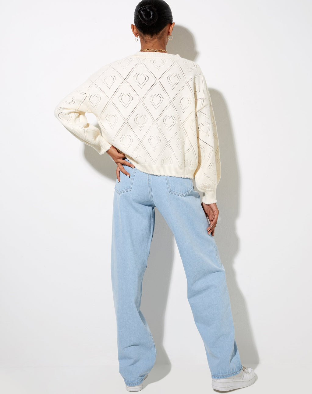 Maglia Ammar in crema con diamanti e cuori