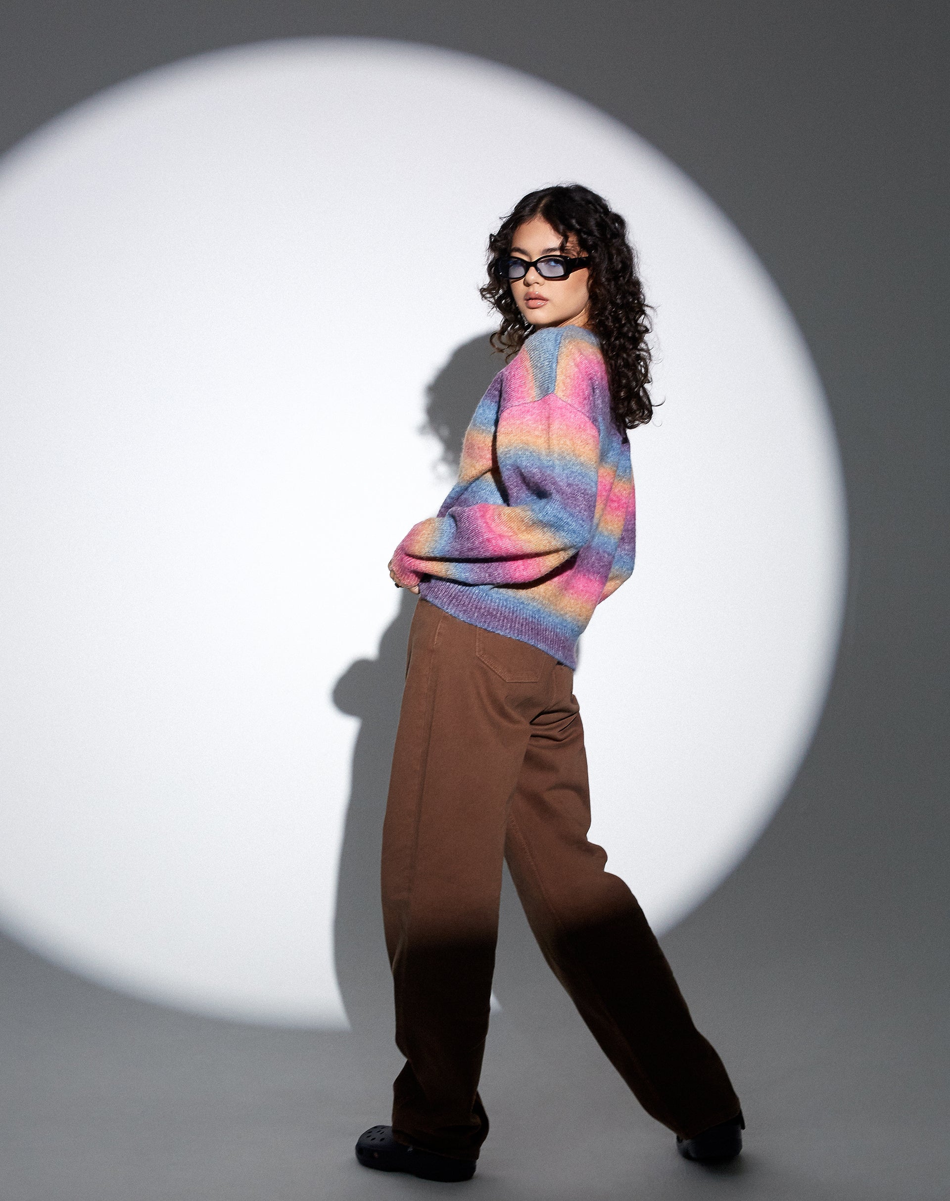 Immagine di MOTEL X OLIVIA NEILL Ammaria Jumper in rosa e viola