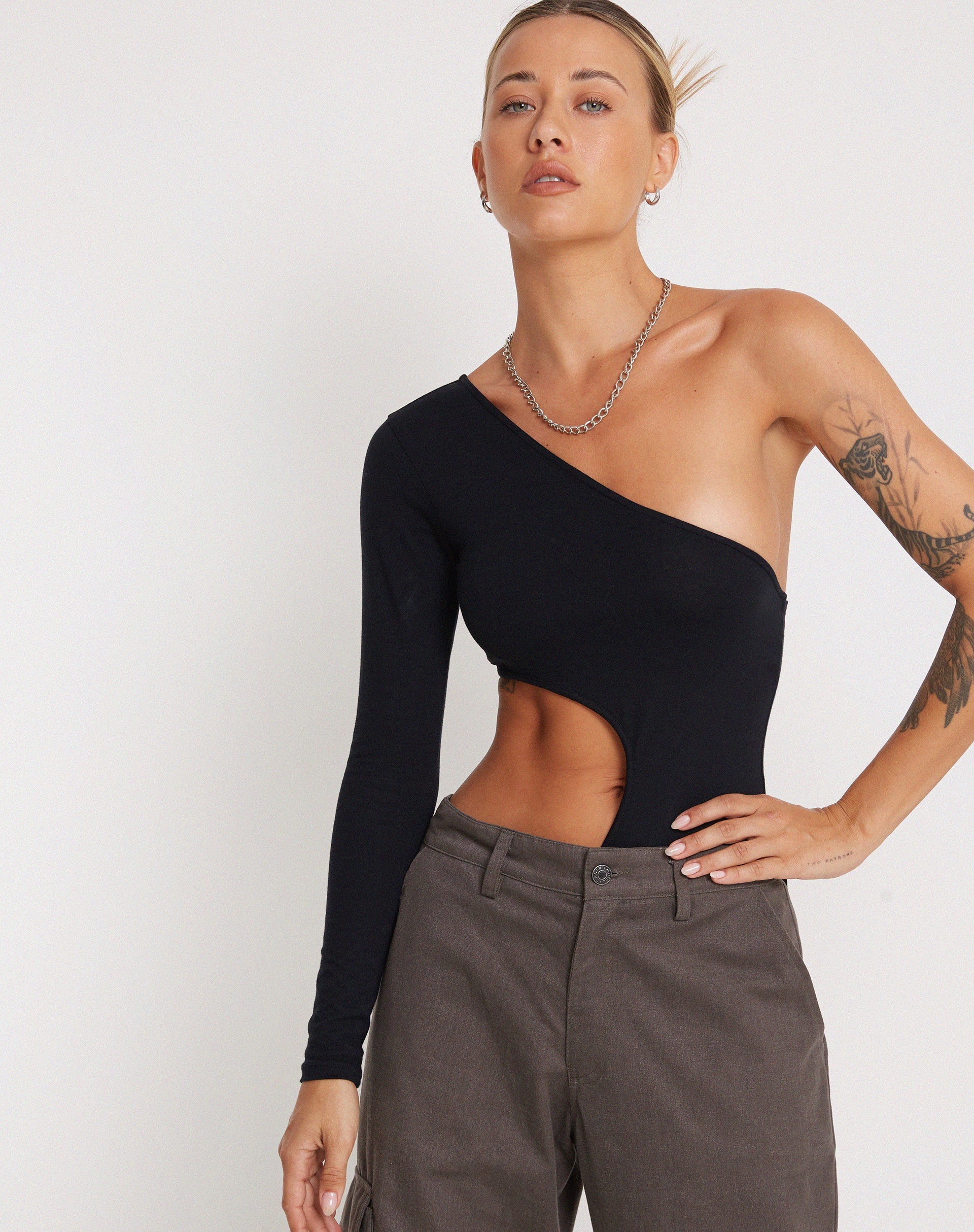 immagine di Ann Body in nero