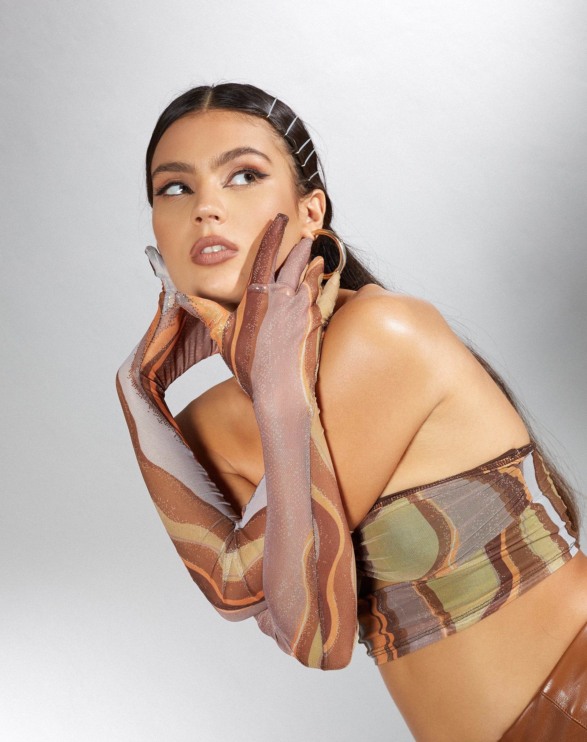 Immagine di MOTEL X IRIS Guanti Alora in Terra Gradiente