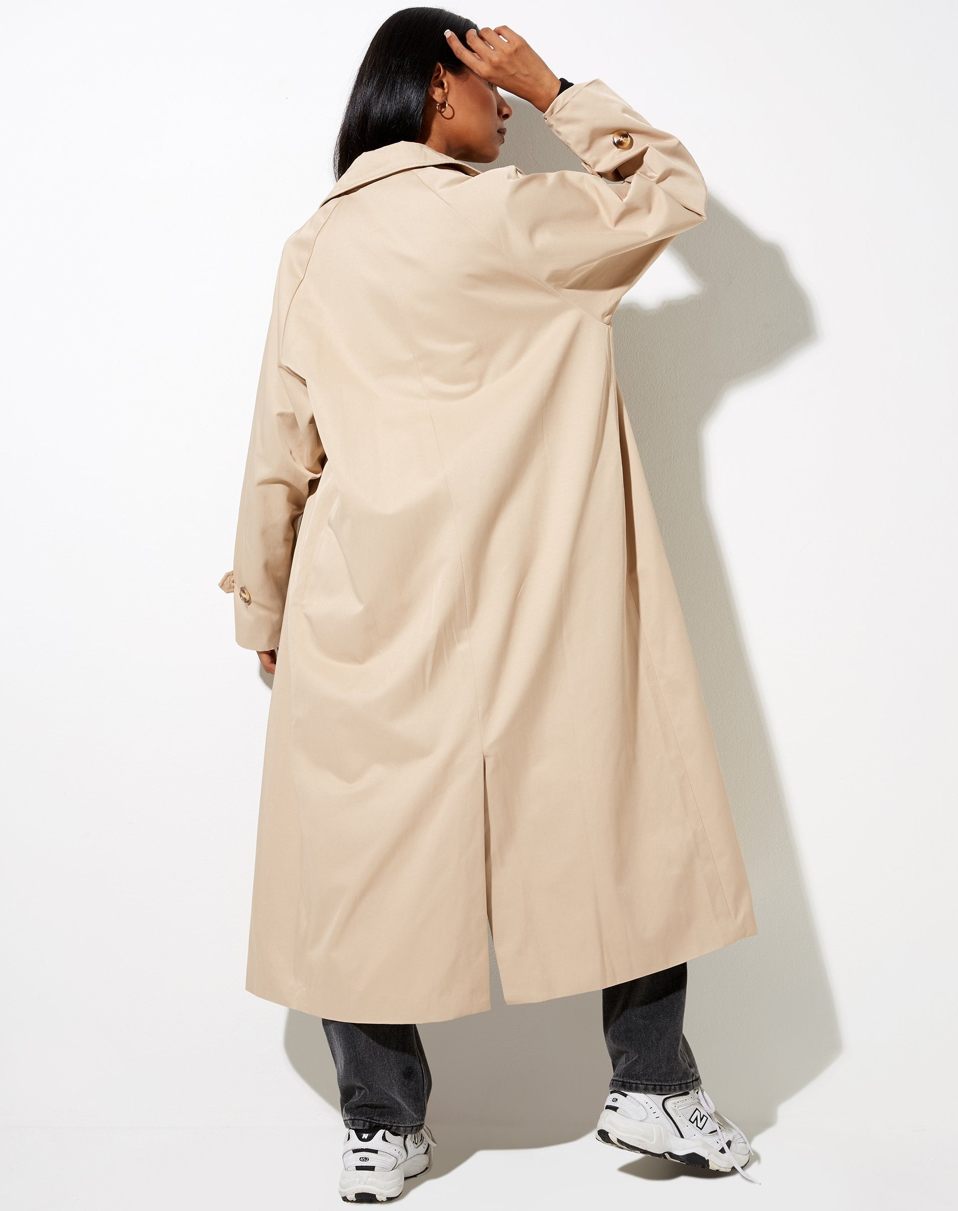 Immagine di Assa Trench Coat beige con fodera a righe