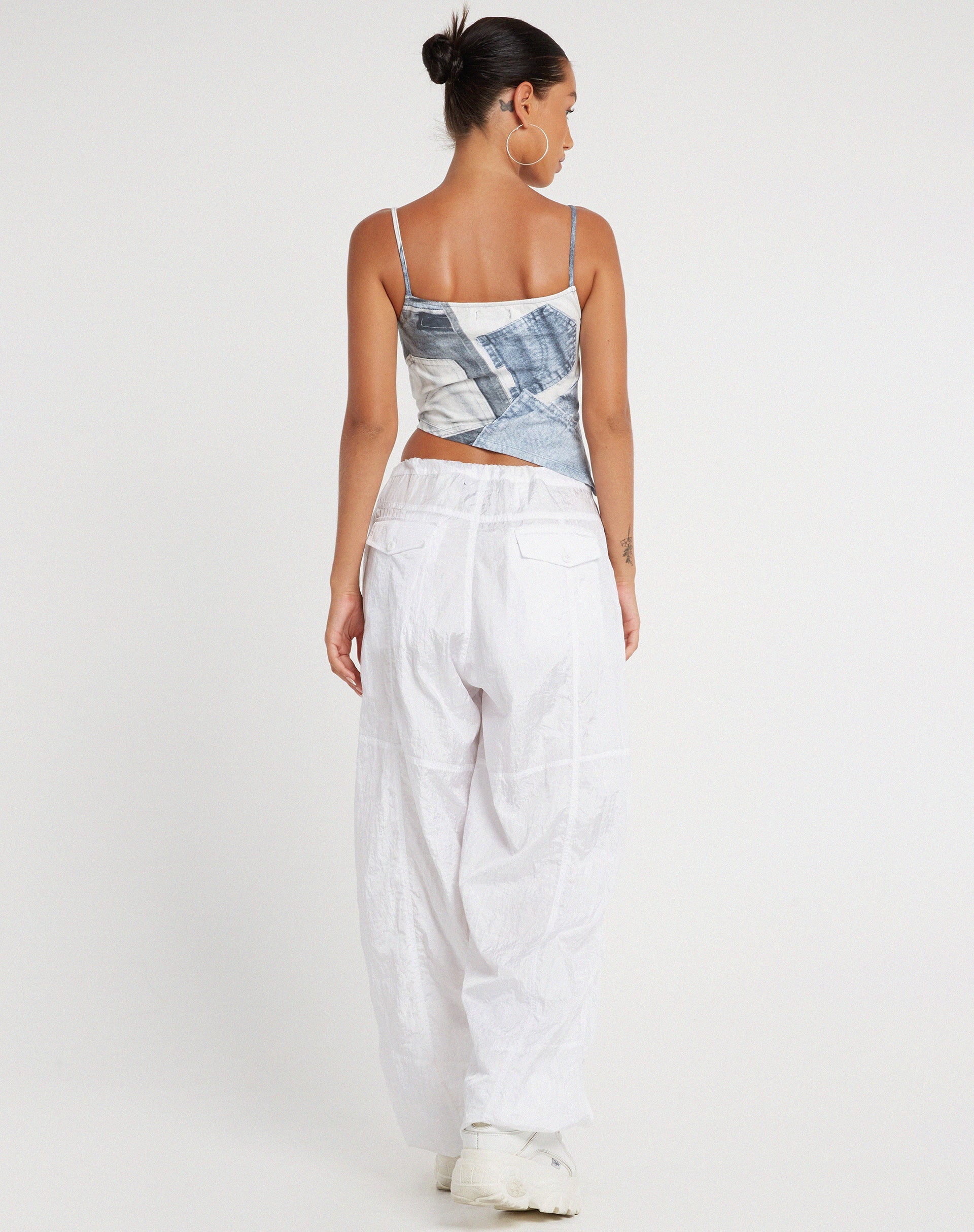 IMMAGINE del top Asteria con tasca in denim