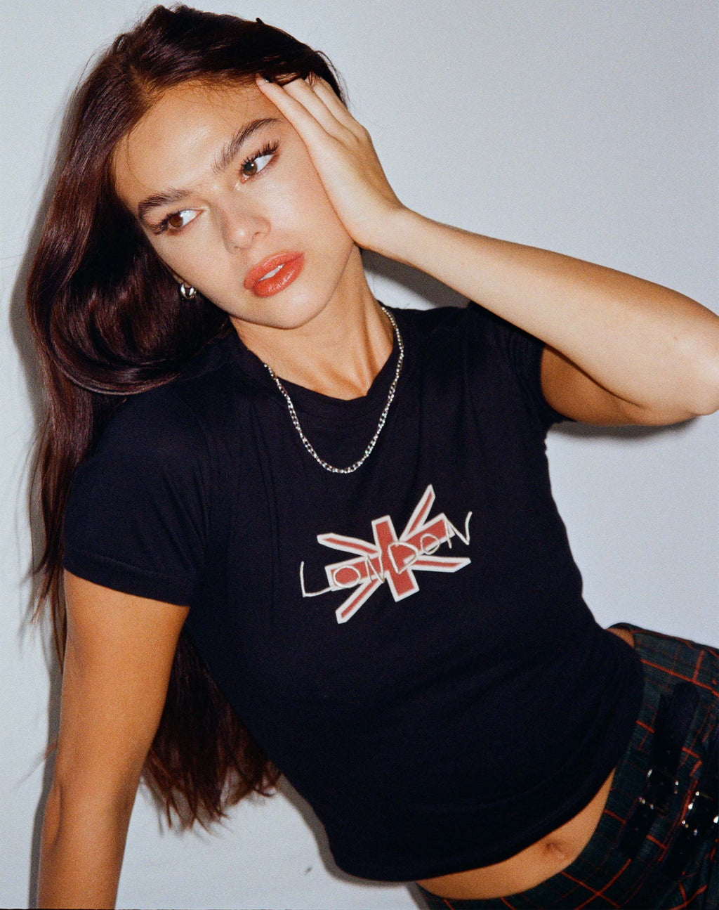Babe Tee in nero con stampa London Motel