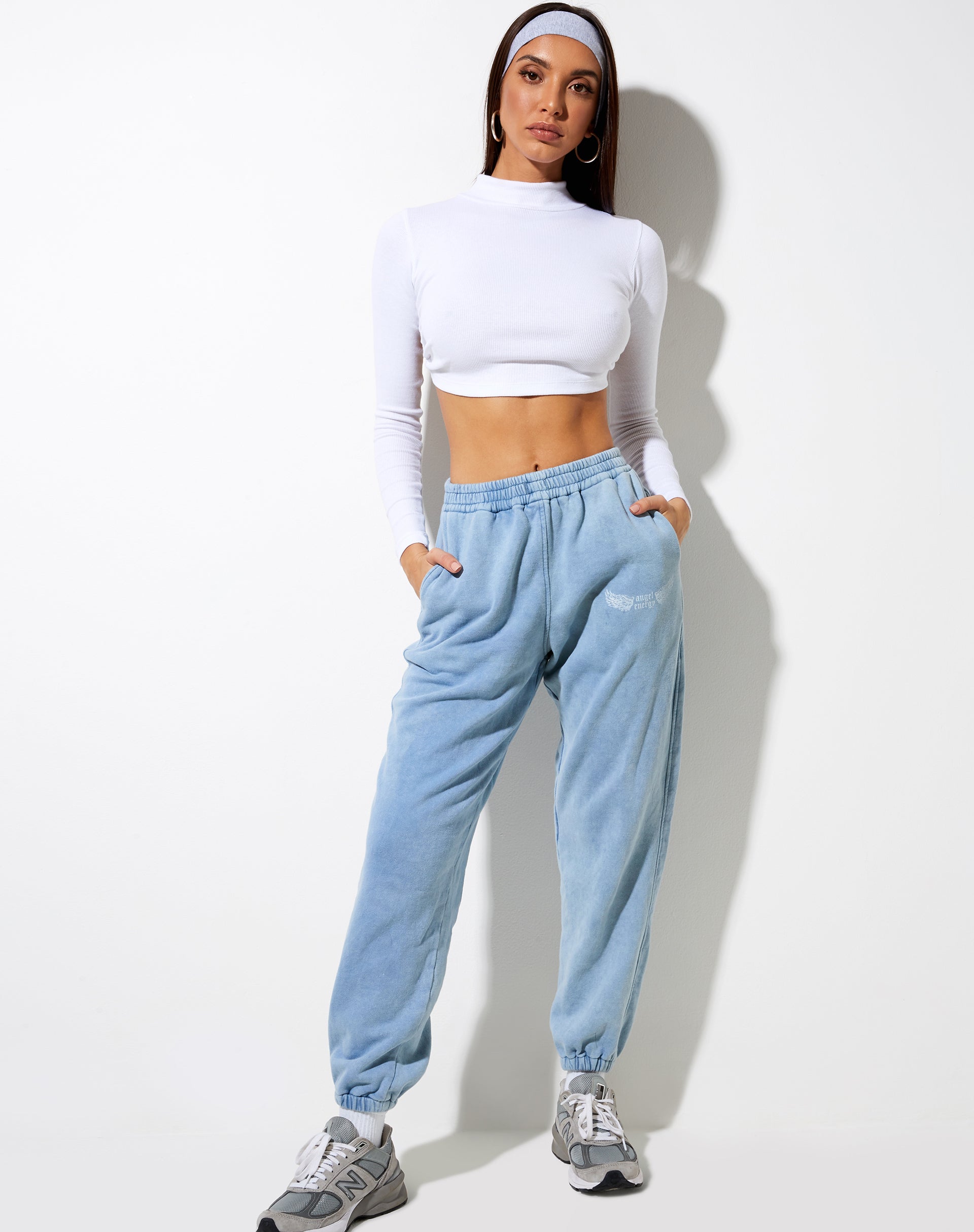 Immagine di Basta Jogger in blu lavato Angel Energy Wings