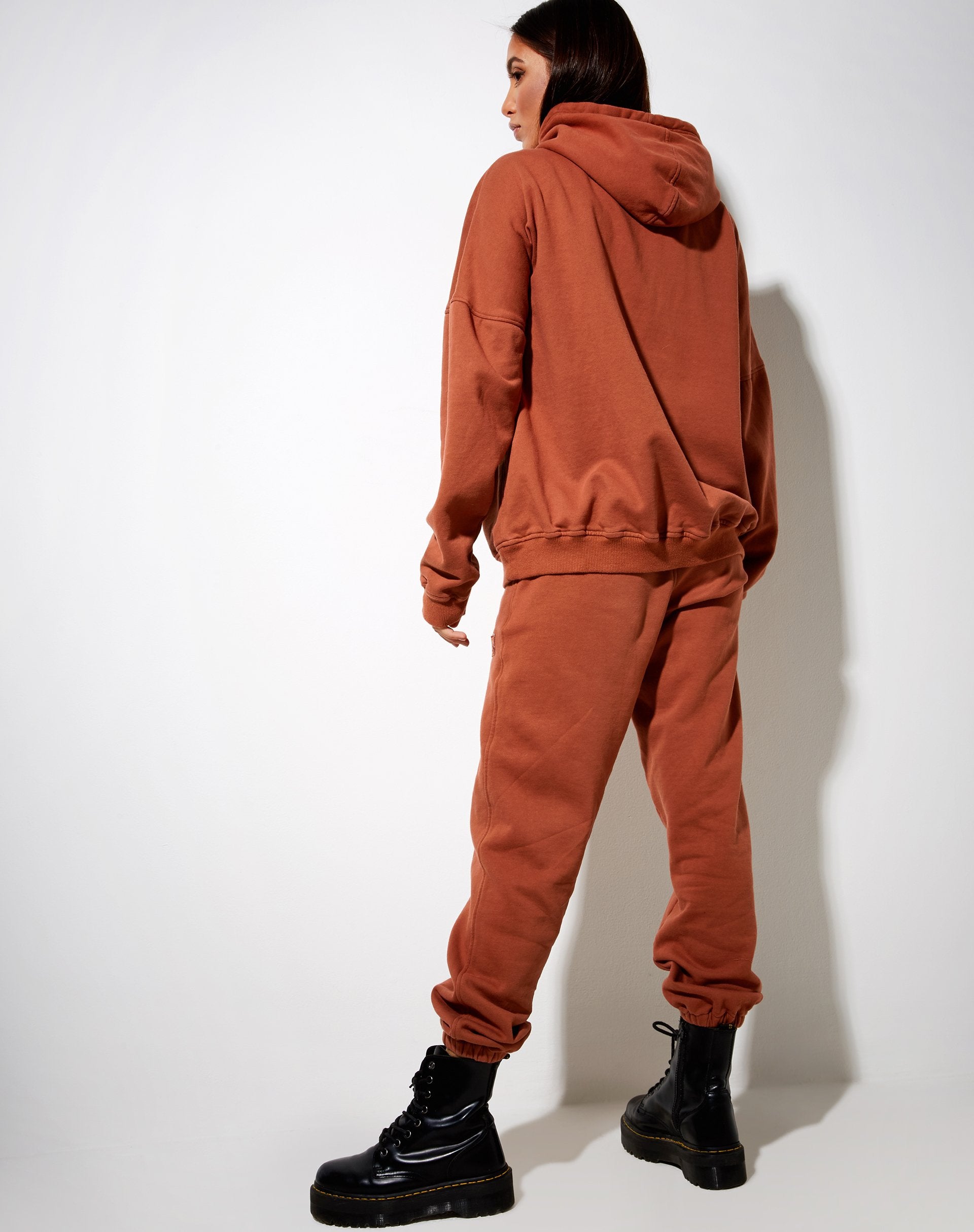 Immagine di Basta Jogger in Burnt Brick Be Nice Label Embro