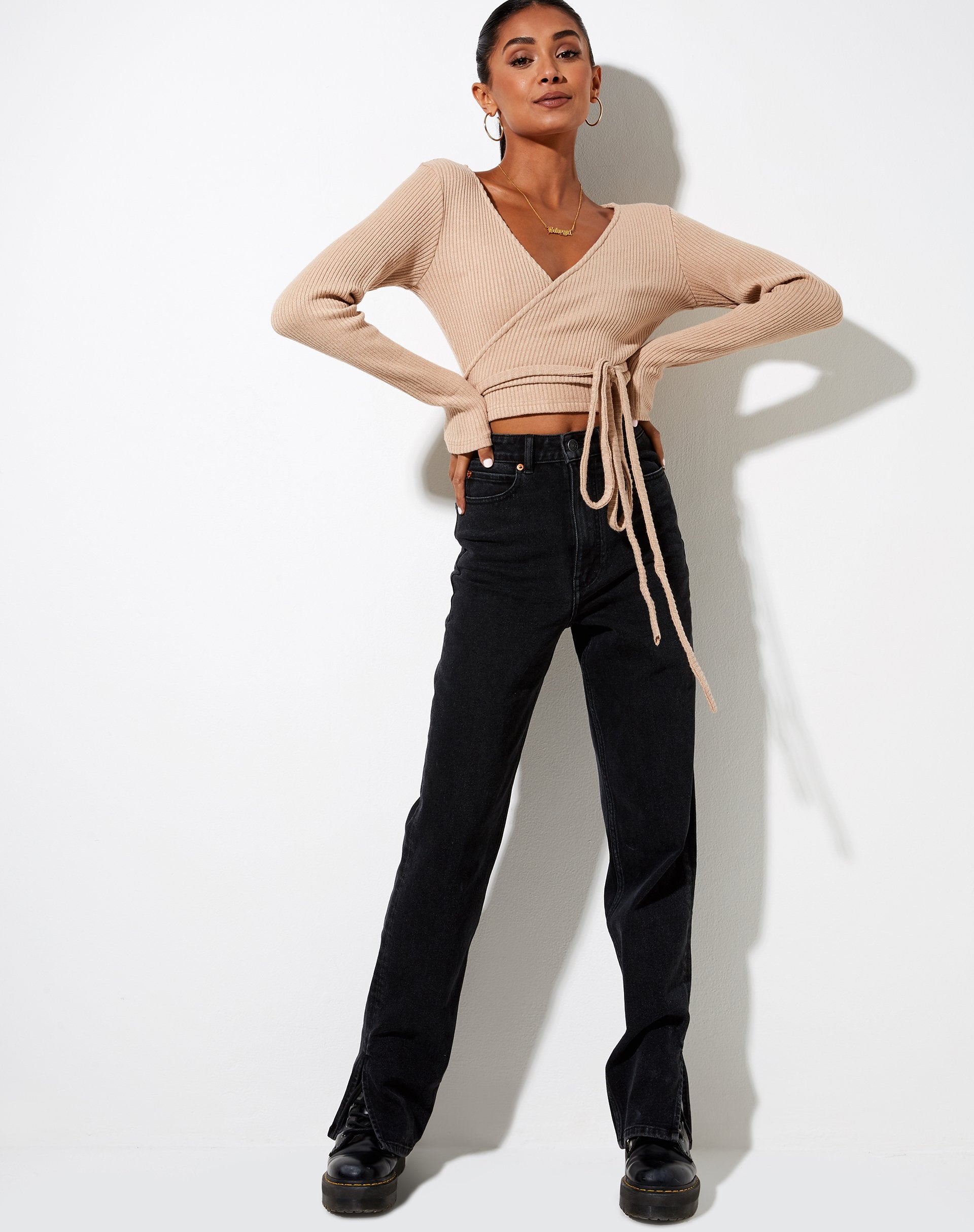 Immagine di Bianca Wrap Top in Rib Tan