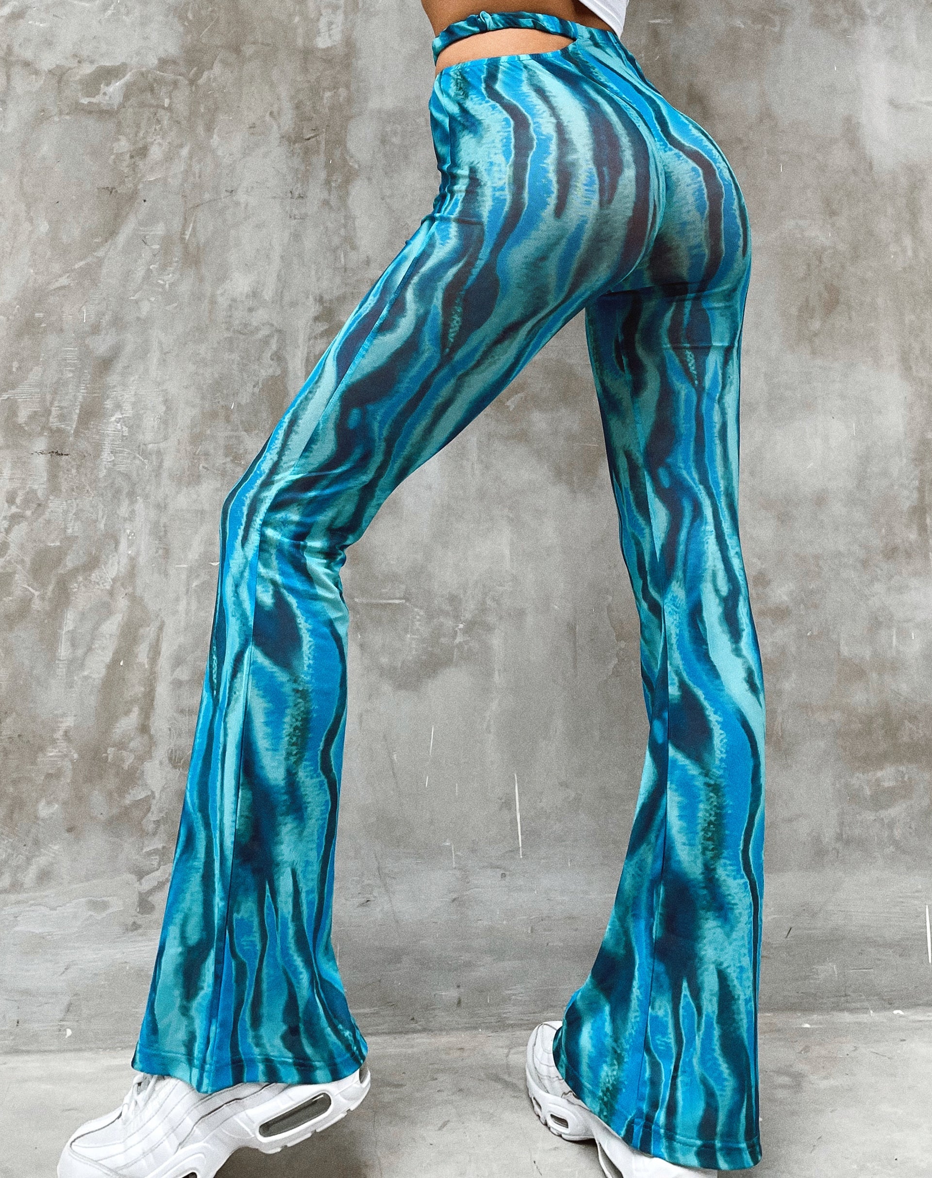 Immagine di Zola Pantaloni svasati in Tropical Rave