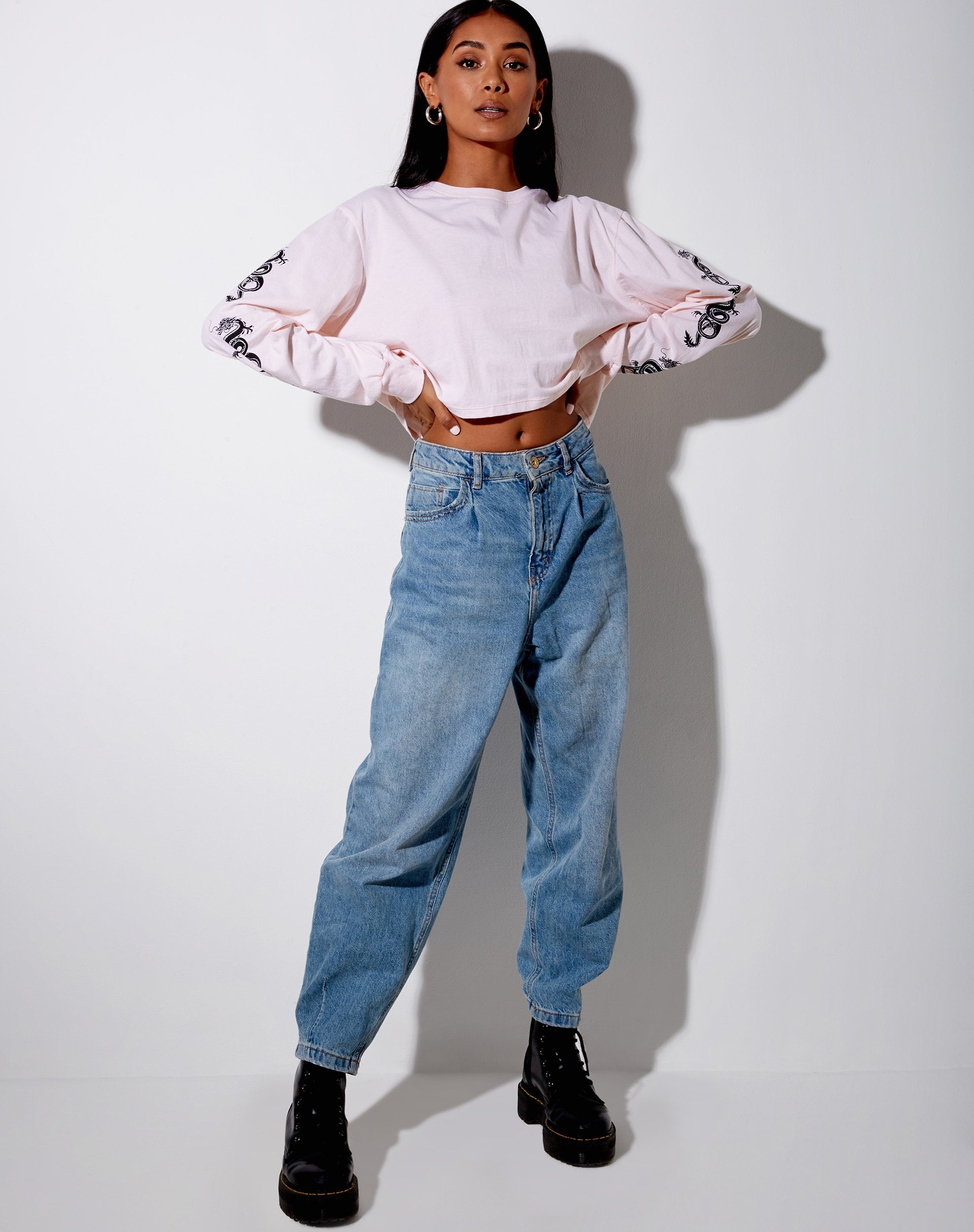 Immagine di Boli Crop Tee in Blush Pink Dragon