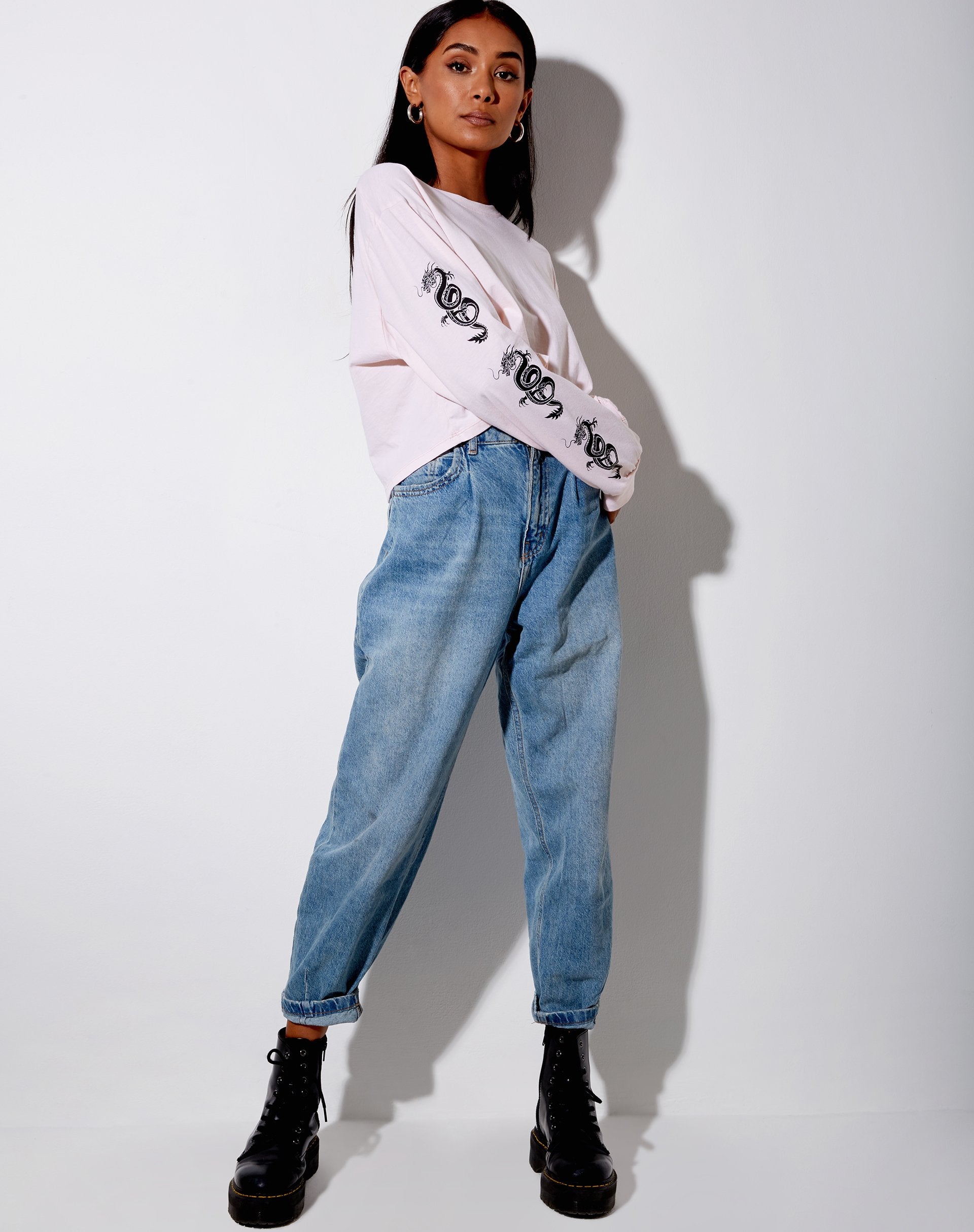 Immagine di Boli Crop Tee in Blush Pink Dragon