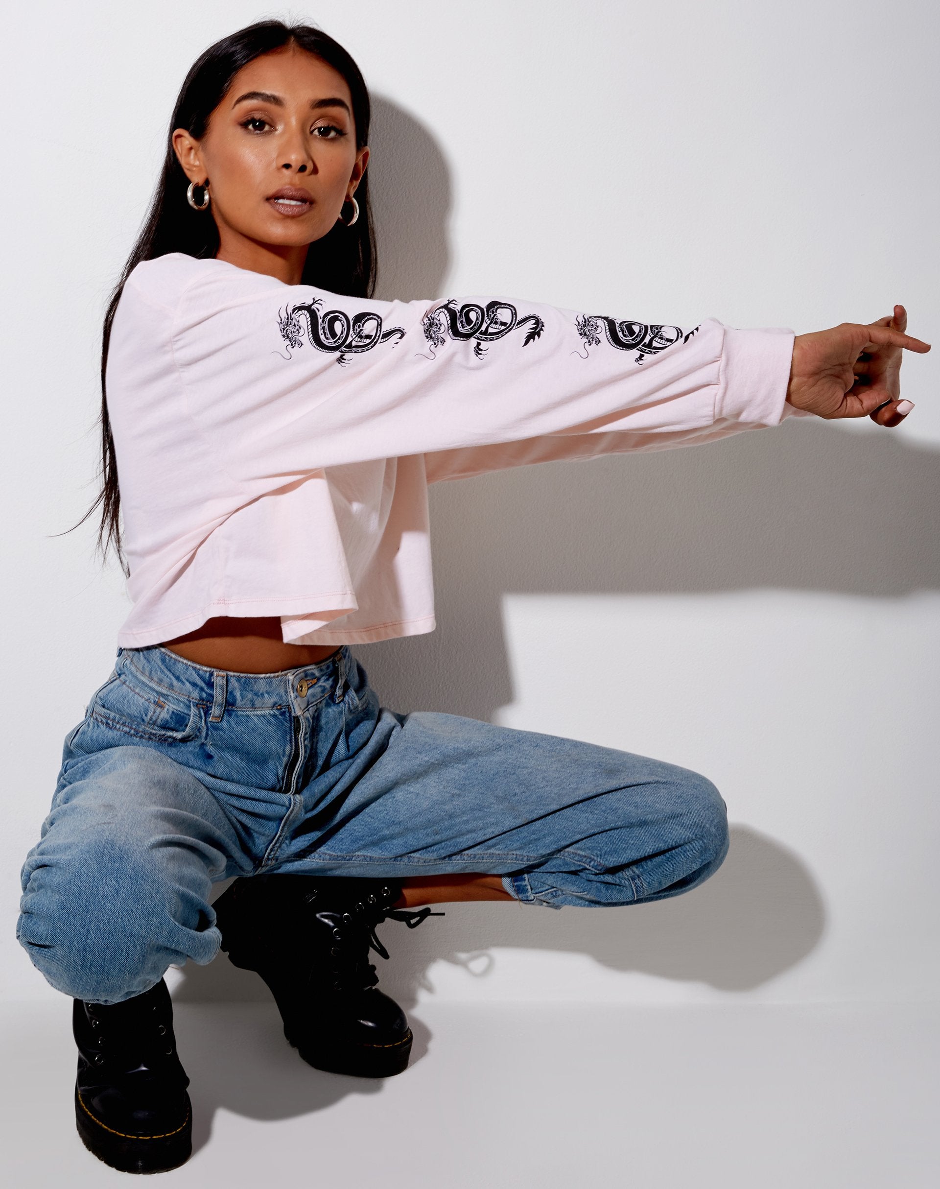 Immagine di Boli Crop Tee in Blush Pink Dragon