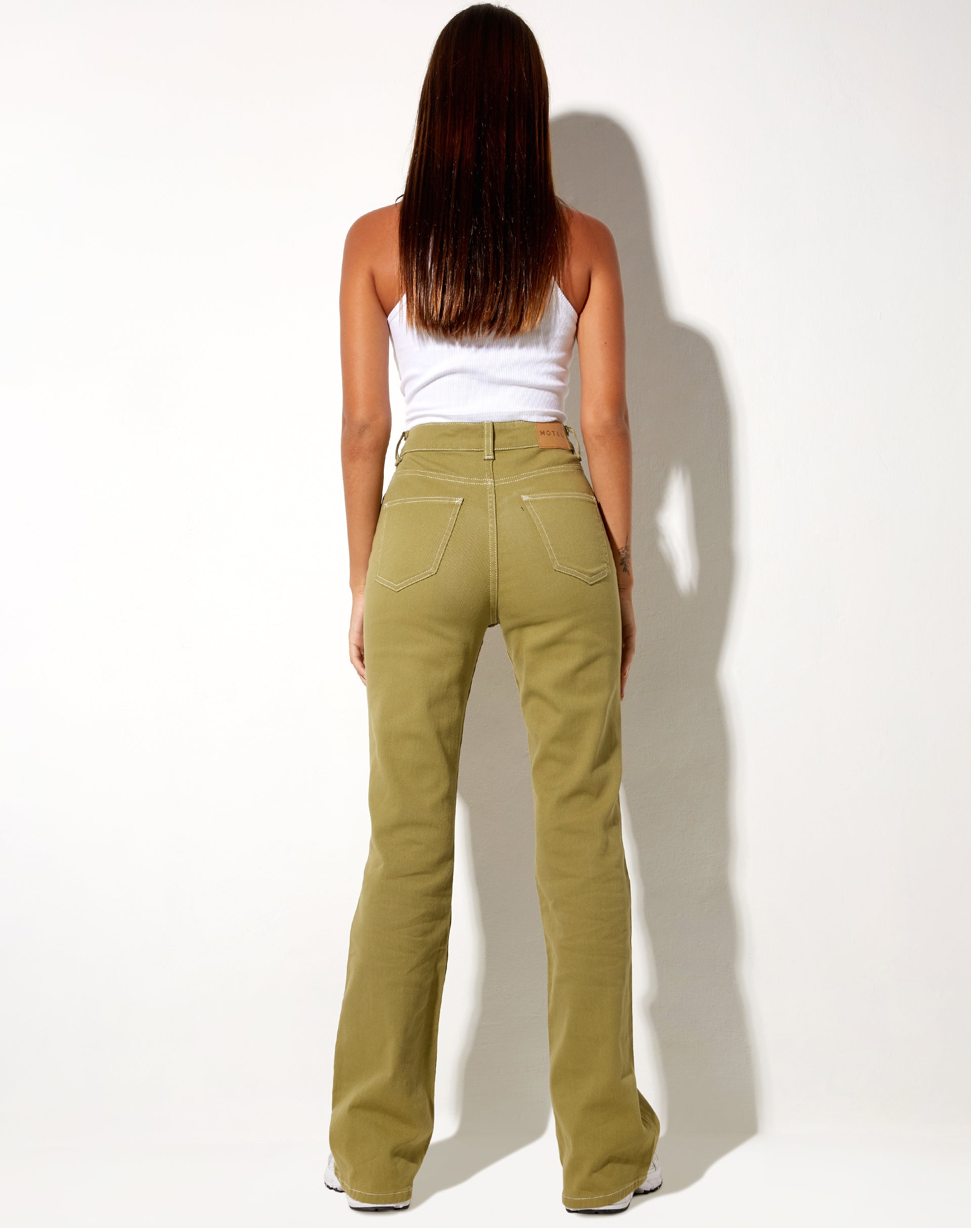 Immagine dei jeans Bootleg in verde muschio