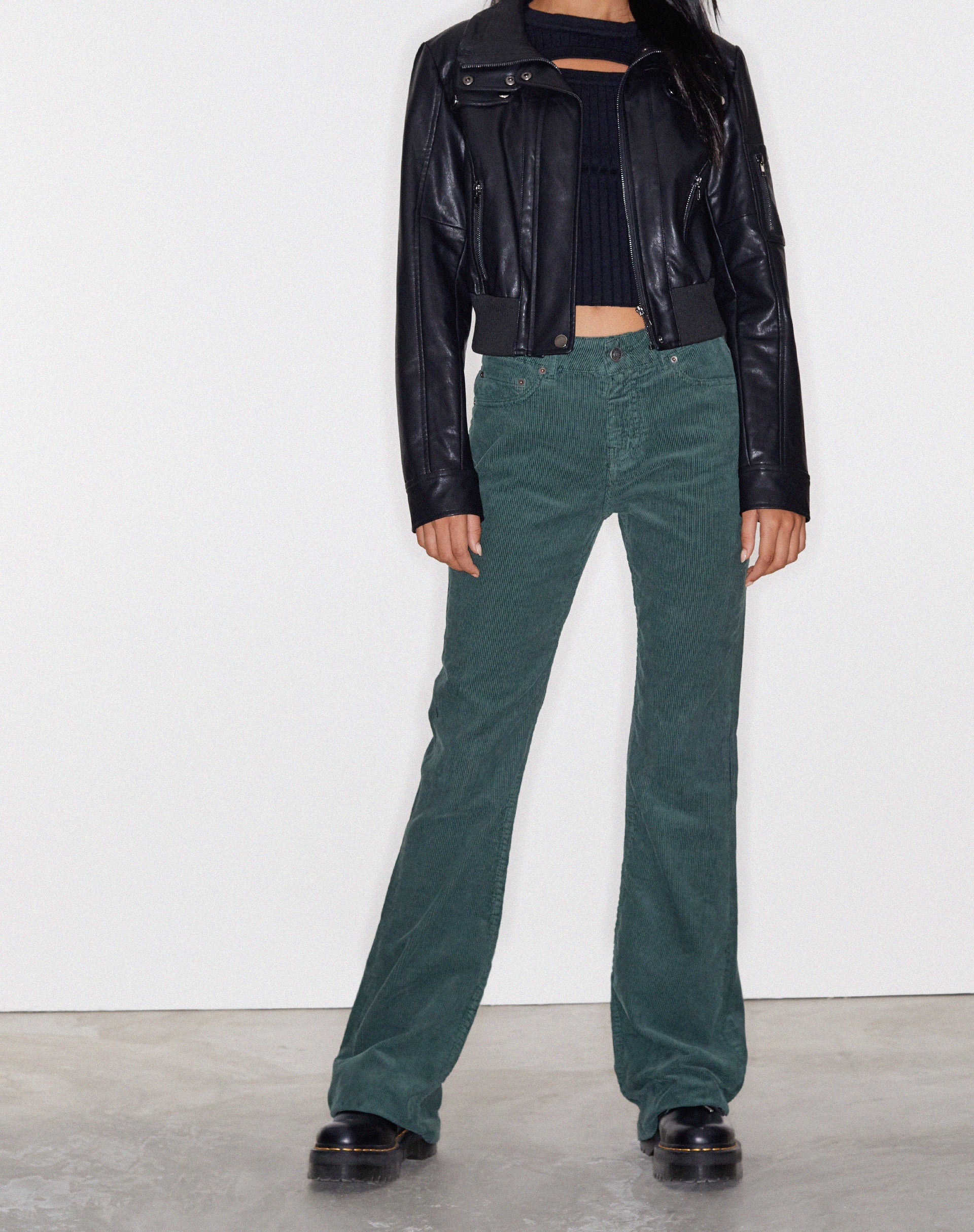immagine dei jeans Bootleg in Cord Forest Green