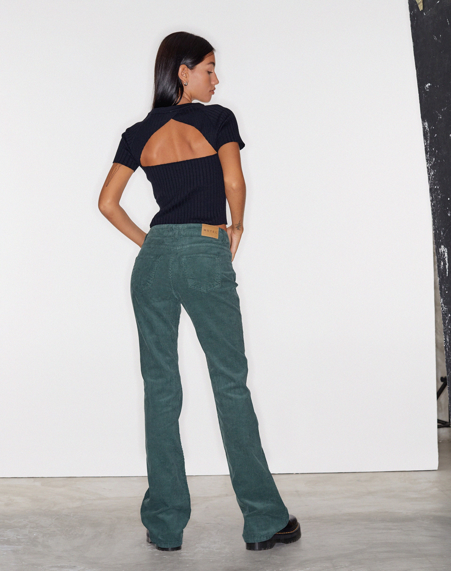 immagine dei jeans Bootleg in Cord Forest Green