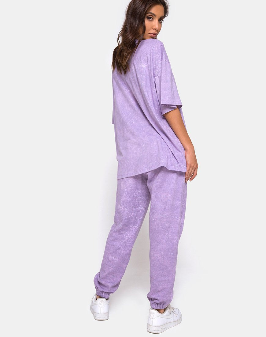 Immagine della T-shirt Botec con lavaggio acido viola