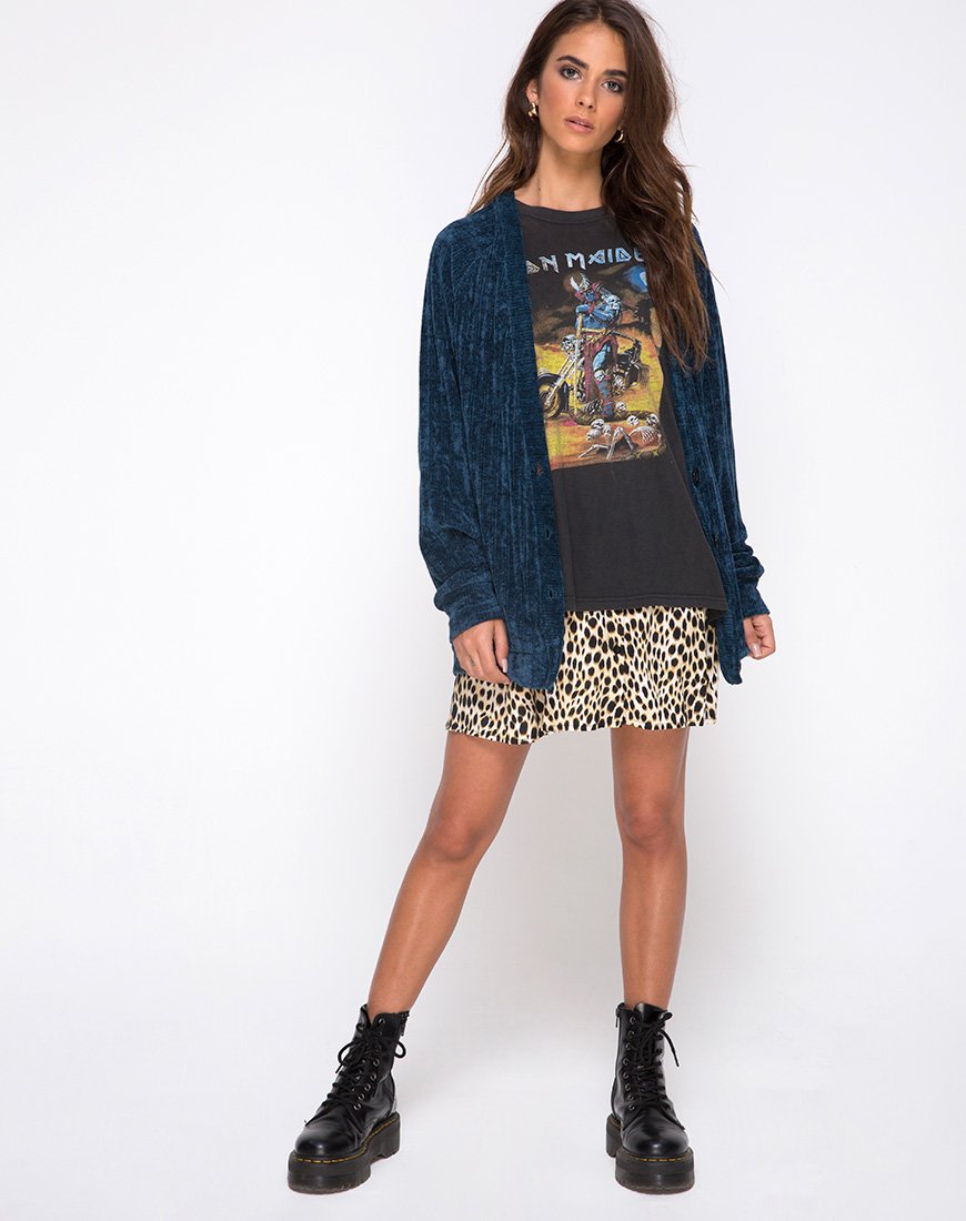 Immagine del cardigan boyfriend in ciniglia blu