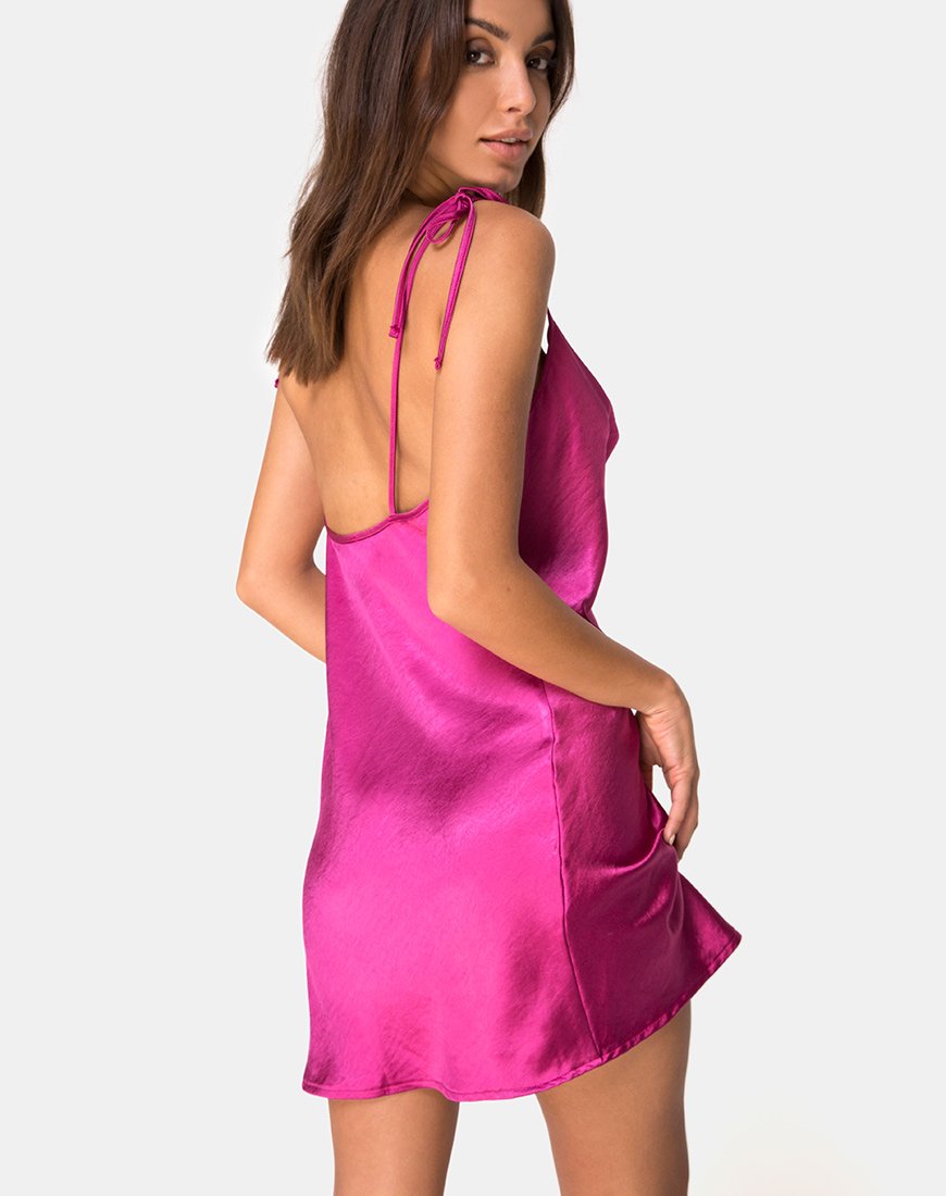Immagine di Camara Dress in Satin Magenta
