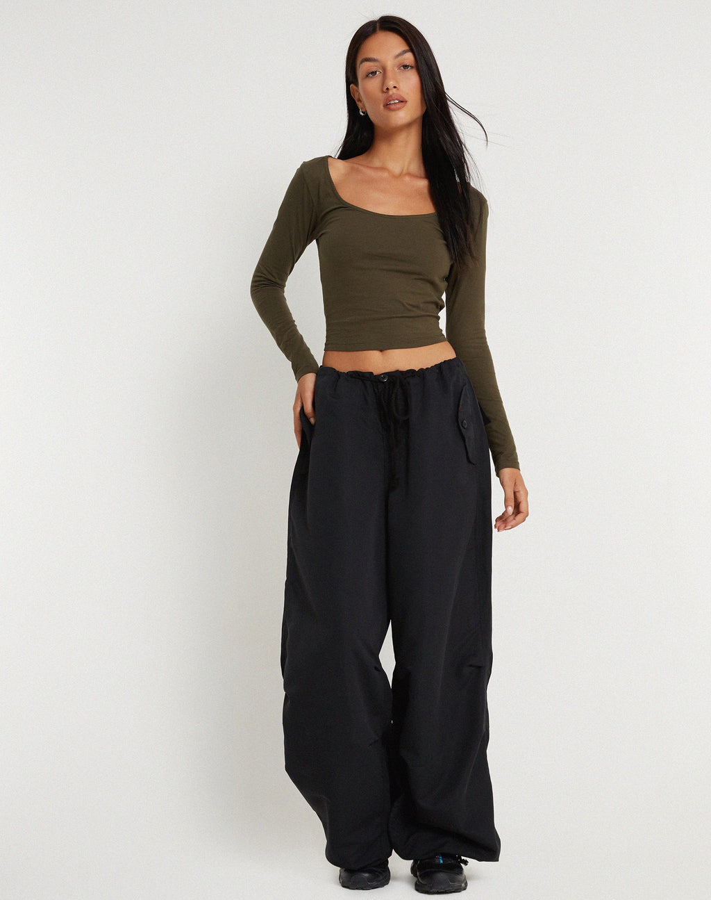 Pantaloni Chute in microfibra nera