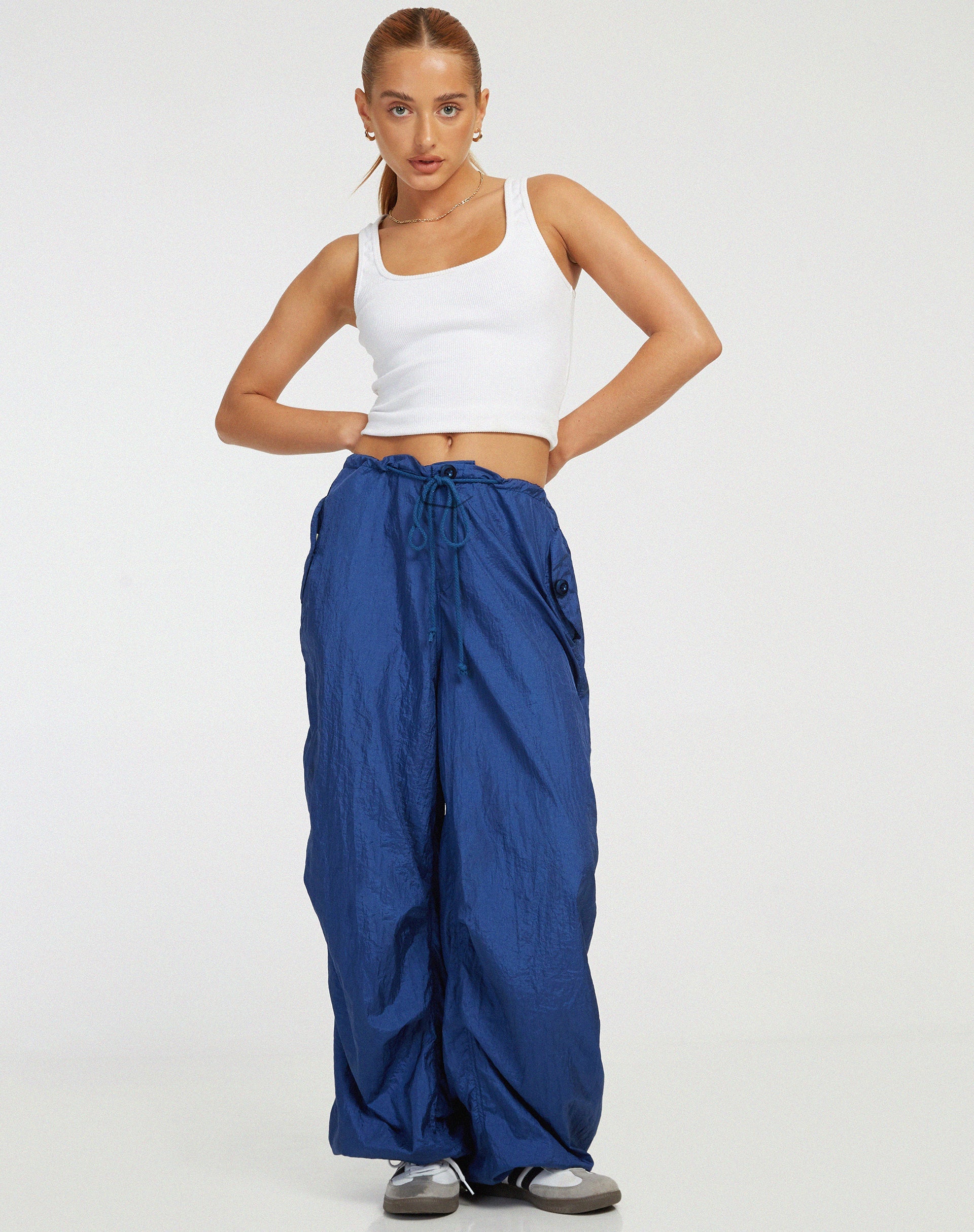 immagine del pantalone Chute in Marina