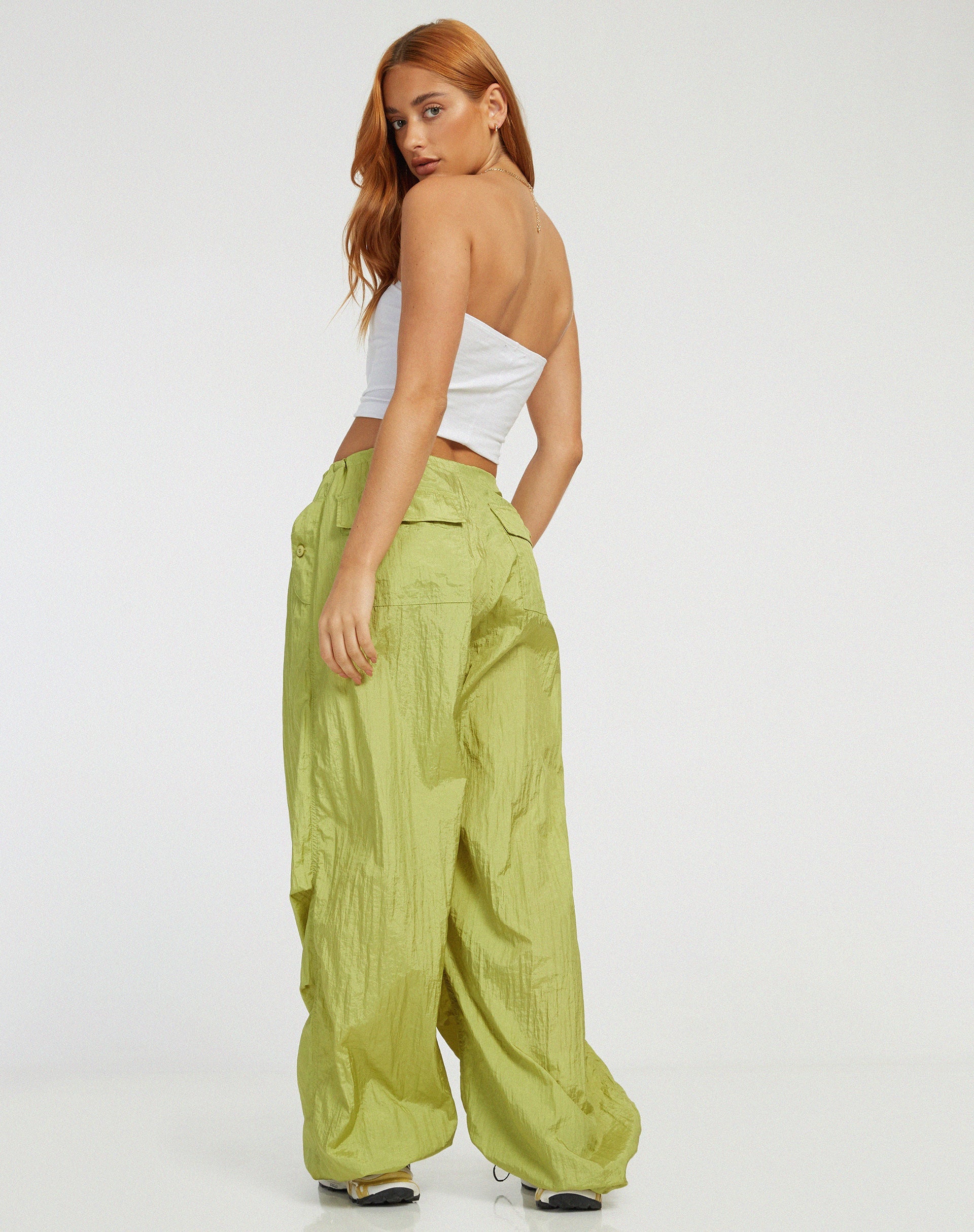 immagine dei pantaloni Chute in verde pera