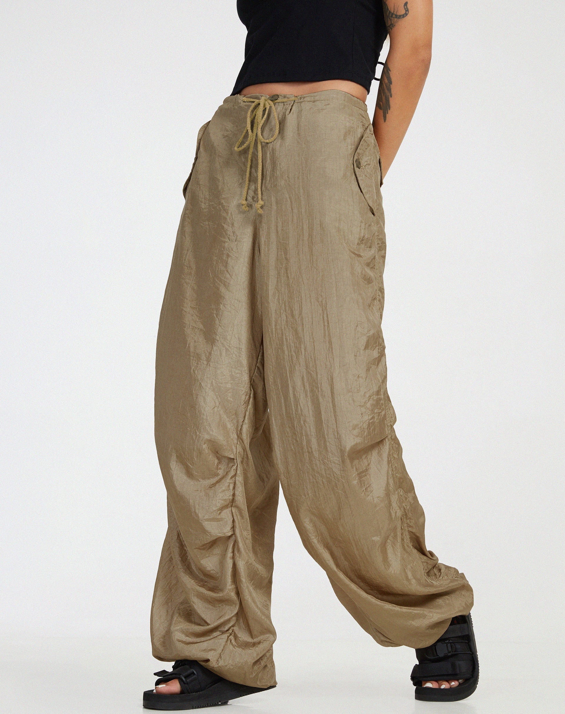 immagine di Chute Trouser in Parachute Tortilla
