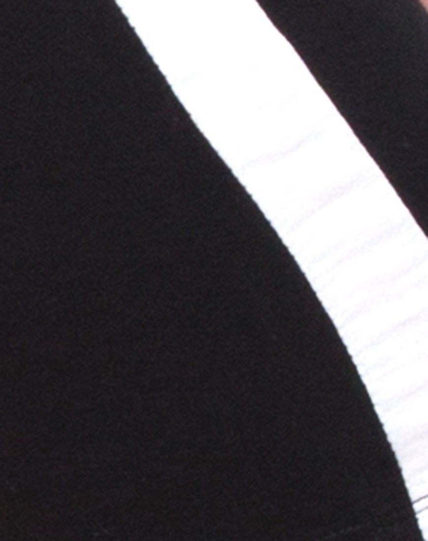 Immagine di Cirst Short in nero con strisce bianche