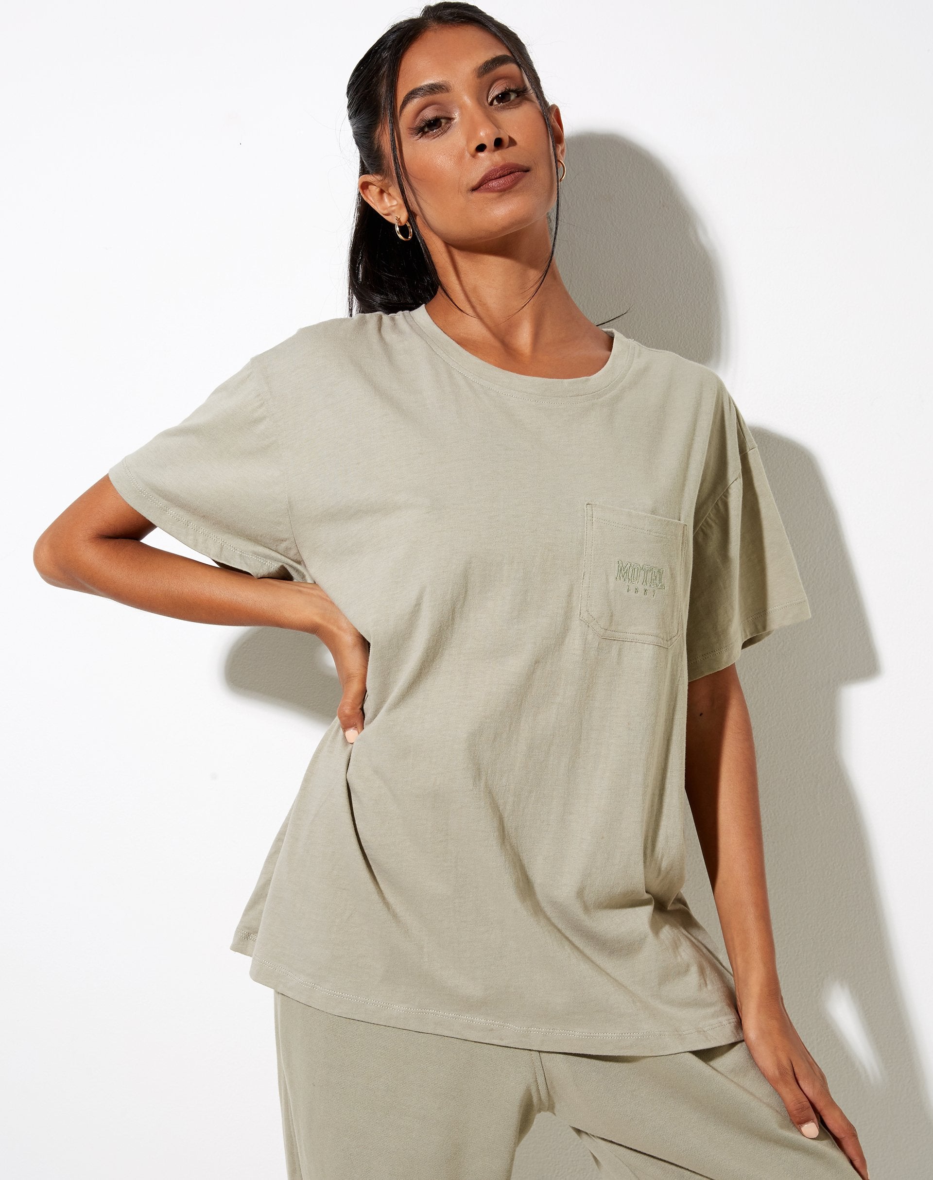 Immagine di Cloete Tee in London Fog Motel 1997 Embro