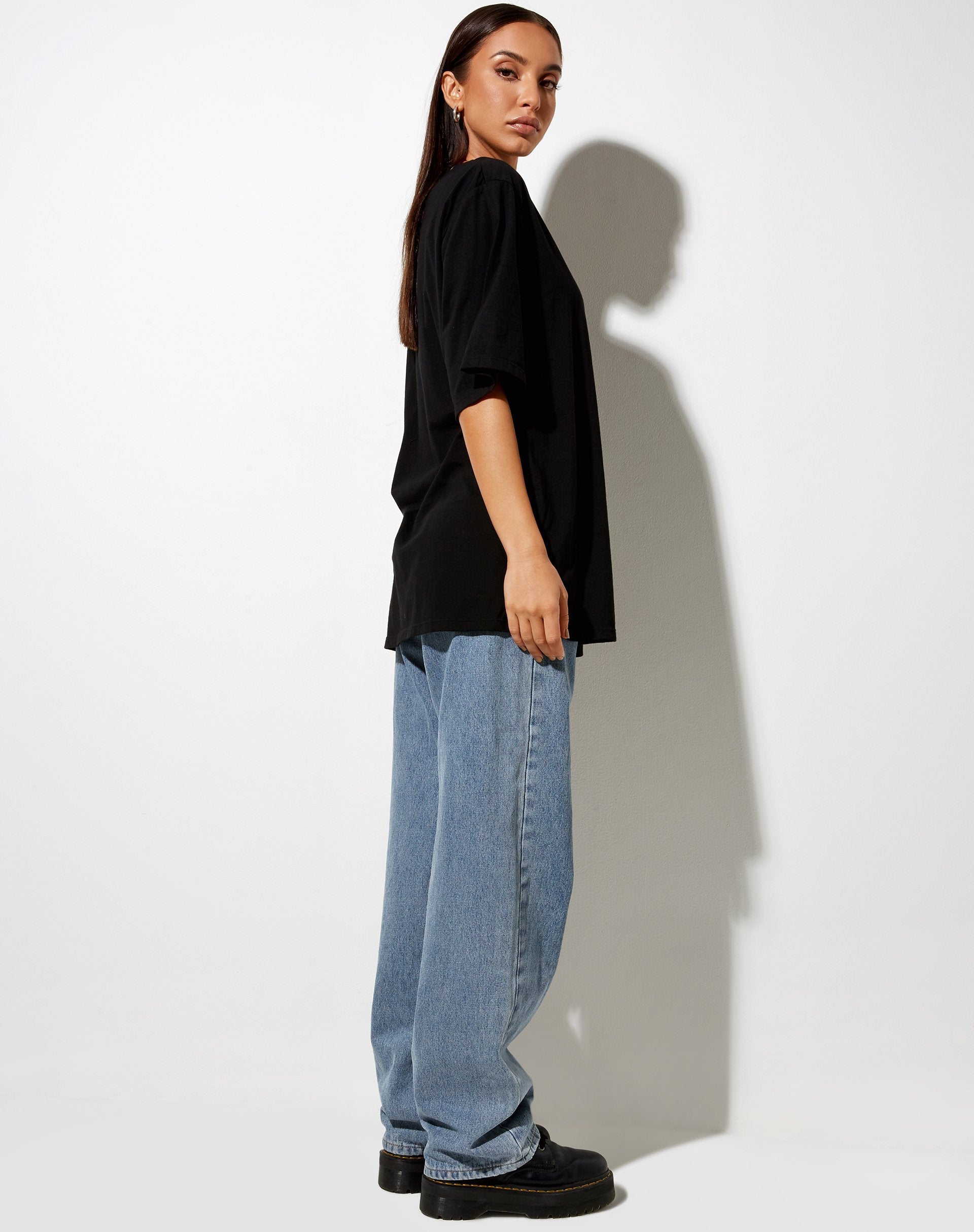 Immagine di Cocoon Tee in nero Angelo Label Embro