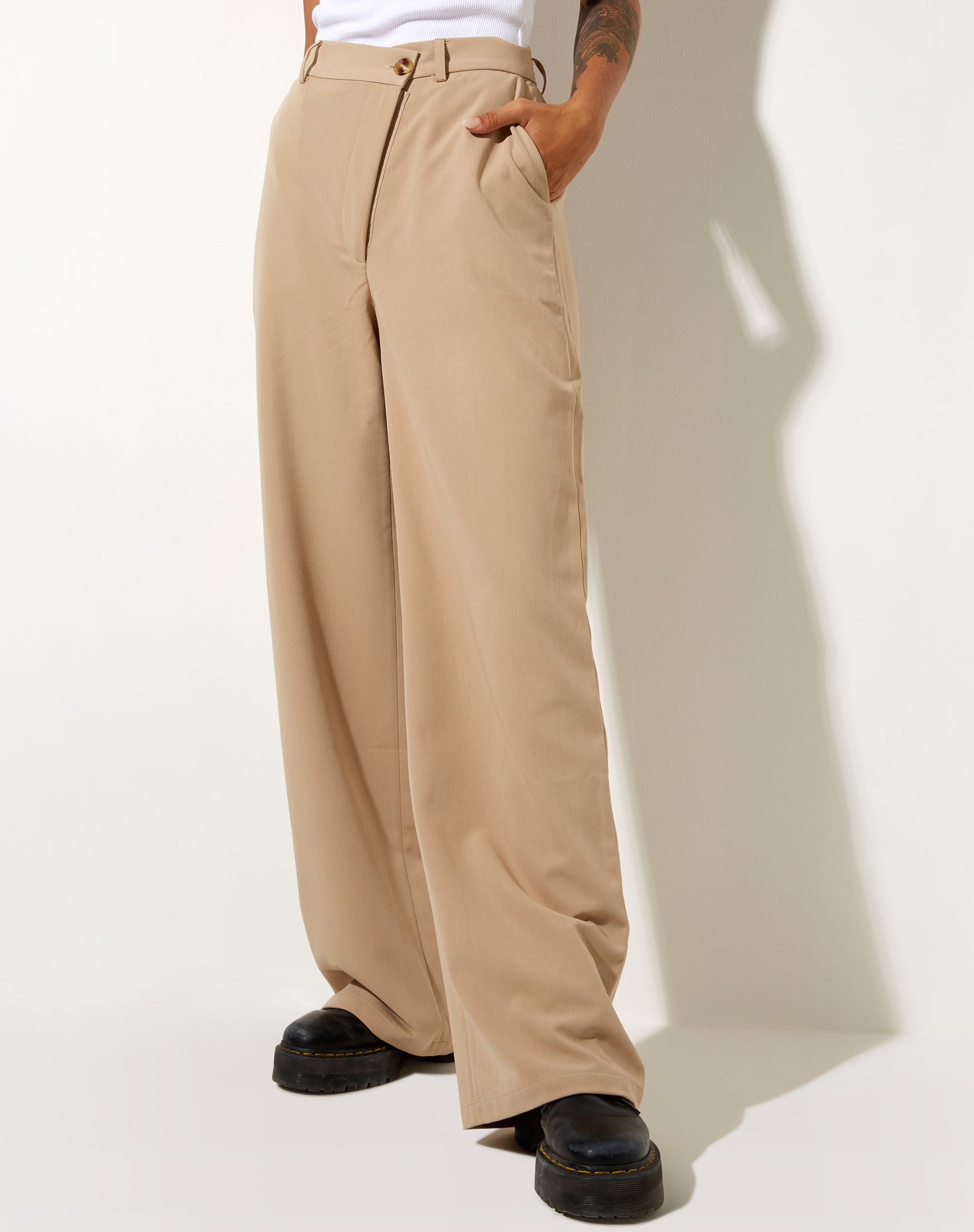 Immagine del pantalone Corby in tan sartoriale