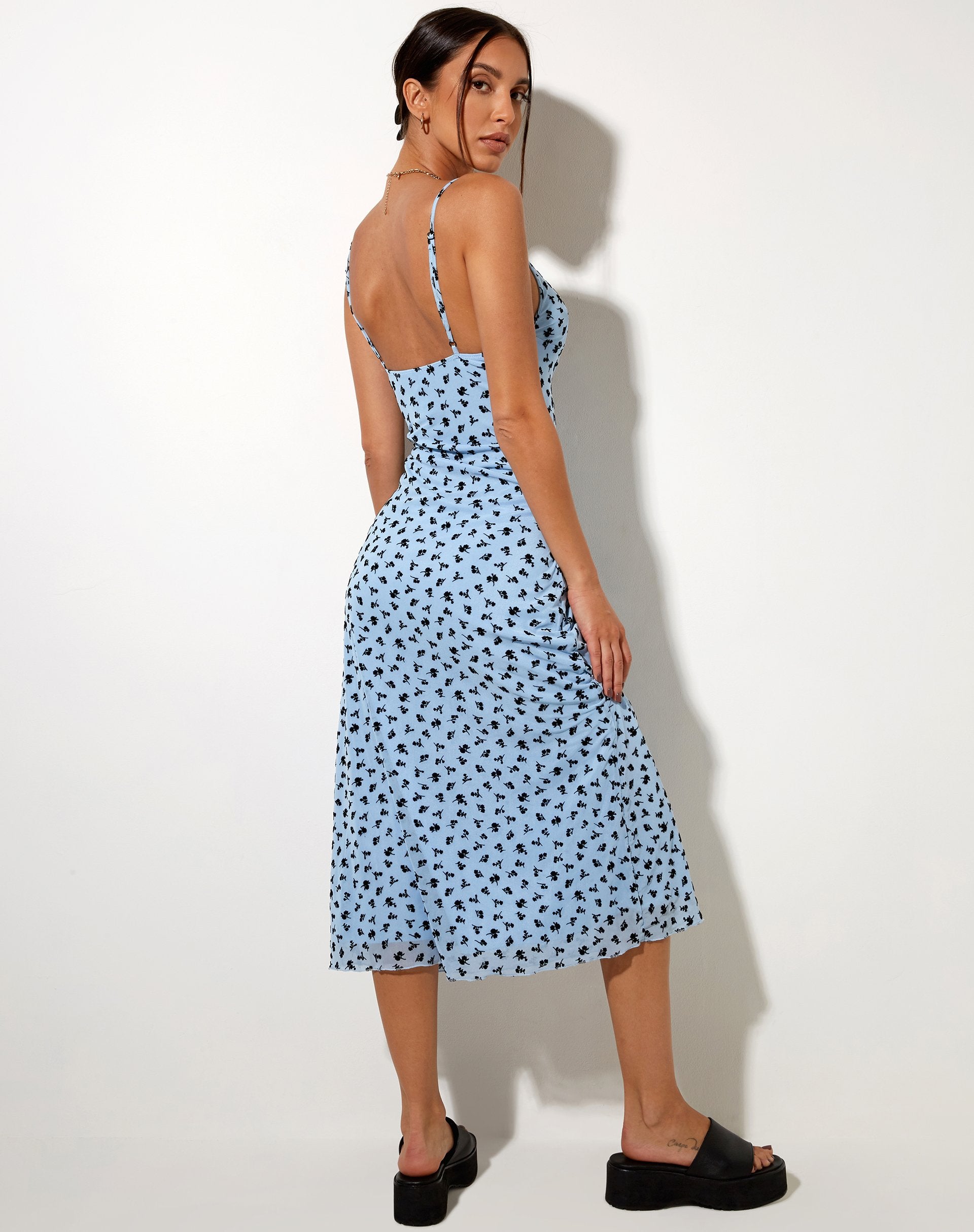Immagine di Cotina Midi Dress in Blue Flower Buds Black Flock